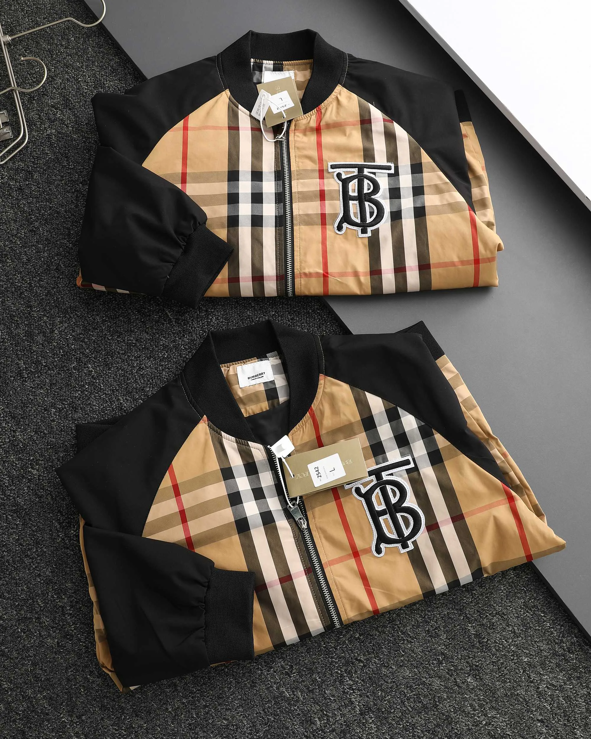 Куртки И Пуховики Мужские Burberry 11523531