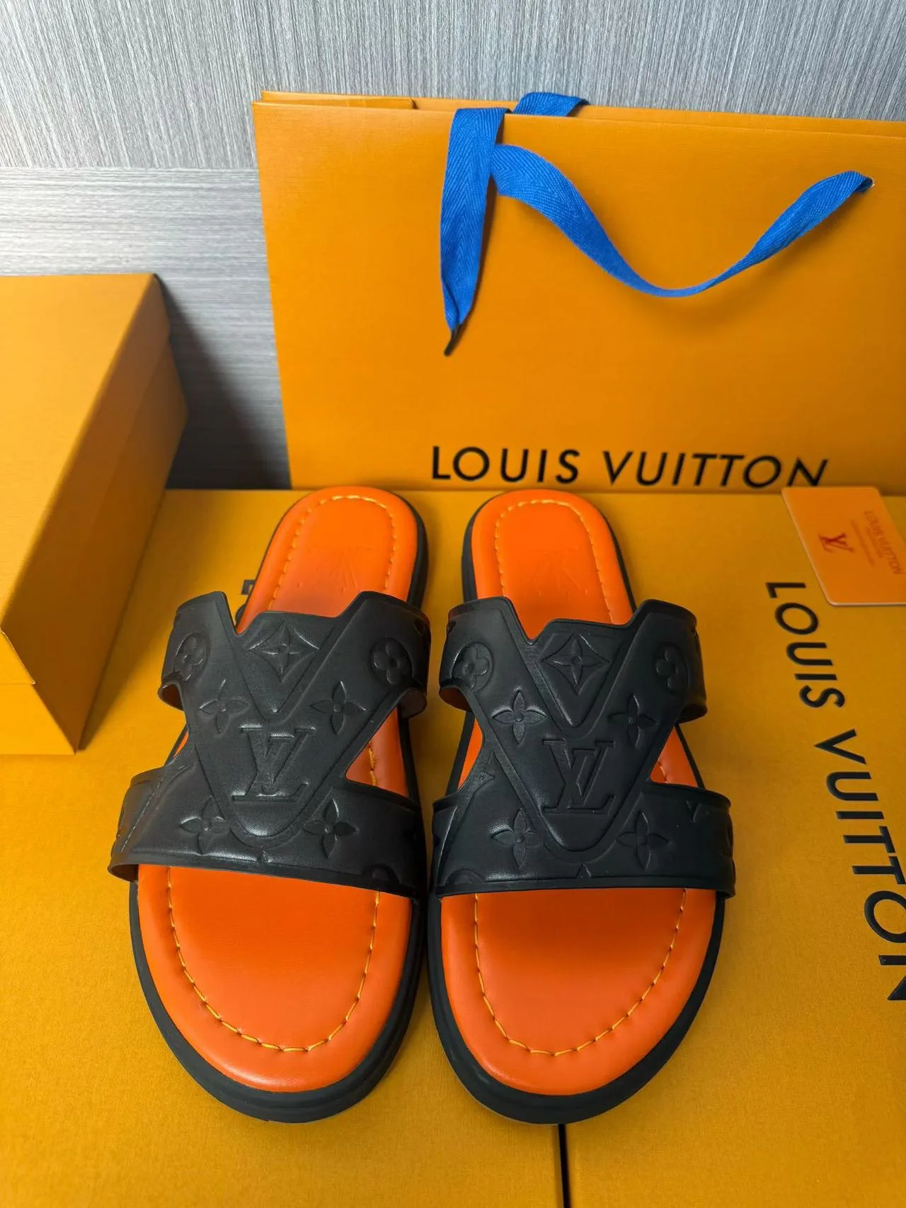 Шлепанцы Женские Louis Vuitton 1845042