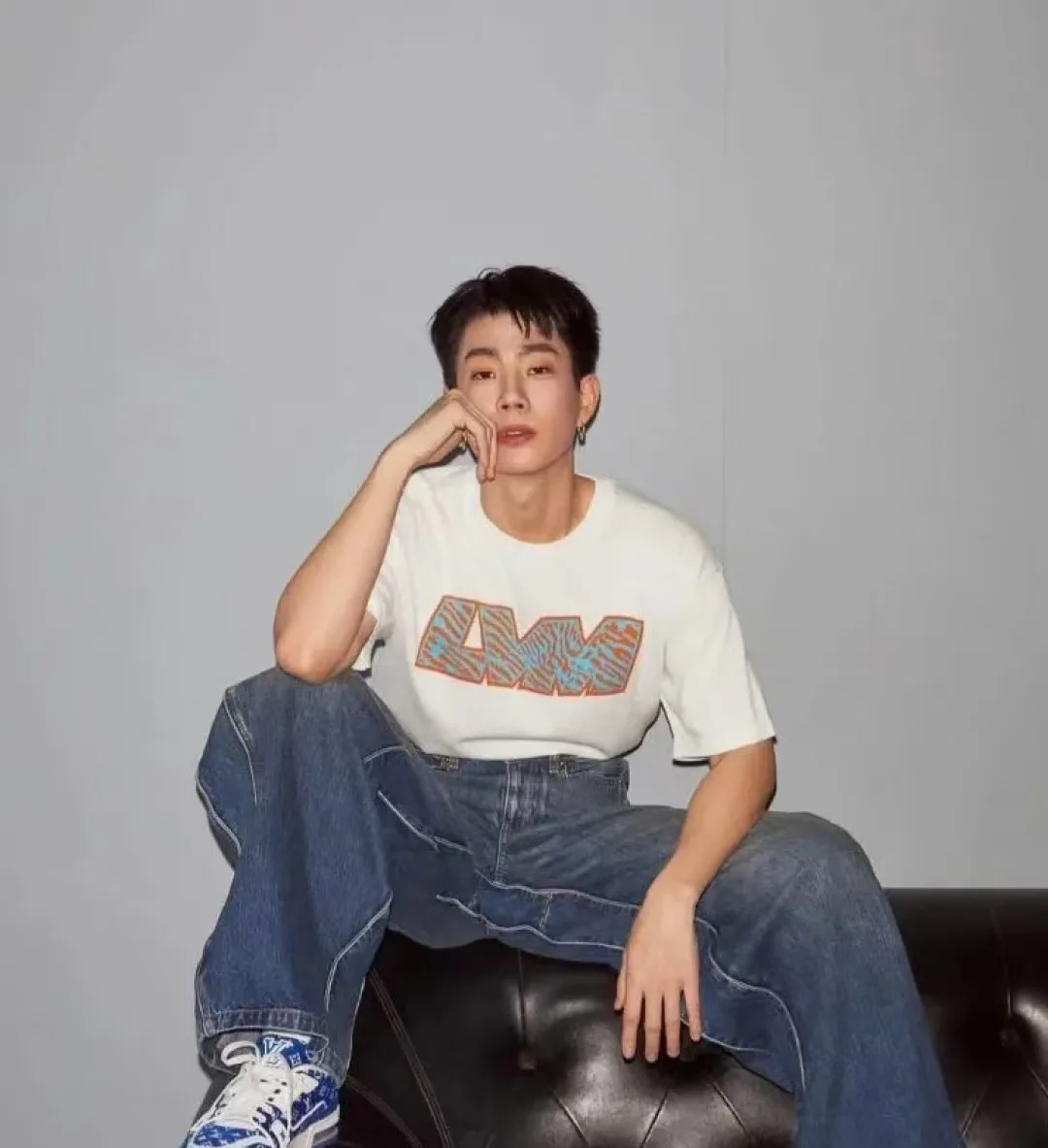 Футболки Мужские Louis Vuitton 6114534