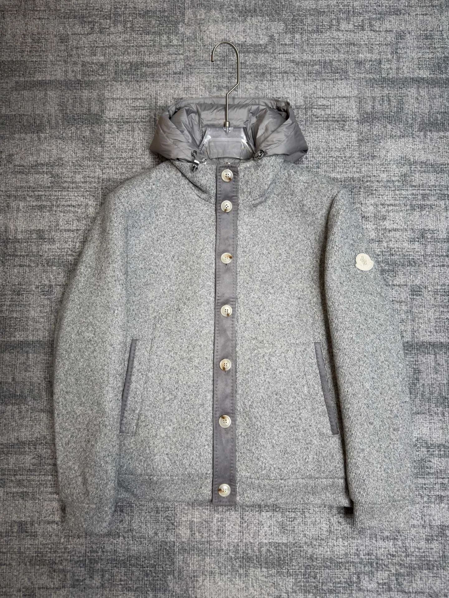Куртки И Пуховики Мужские Moncler 18216845