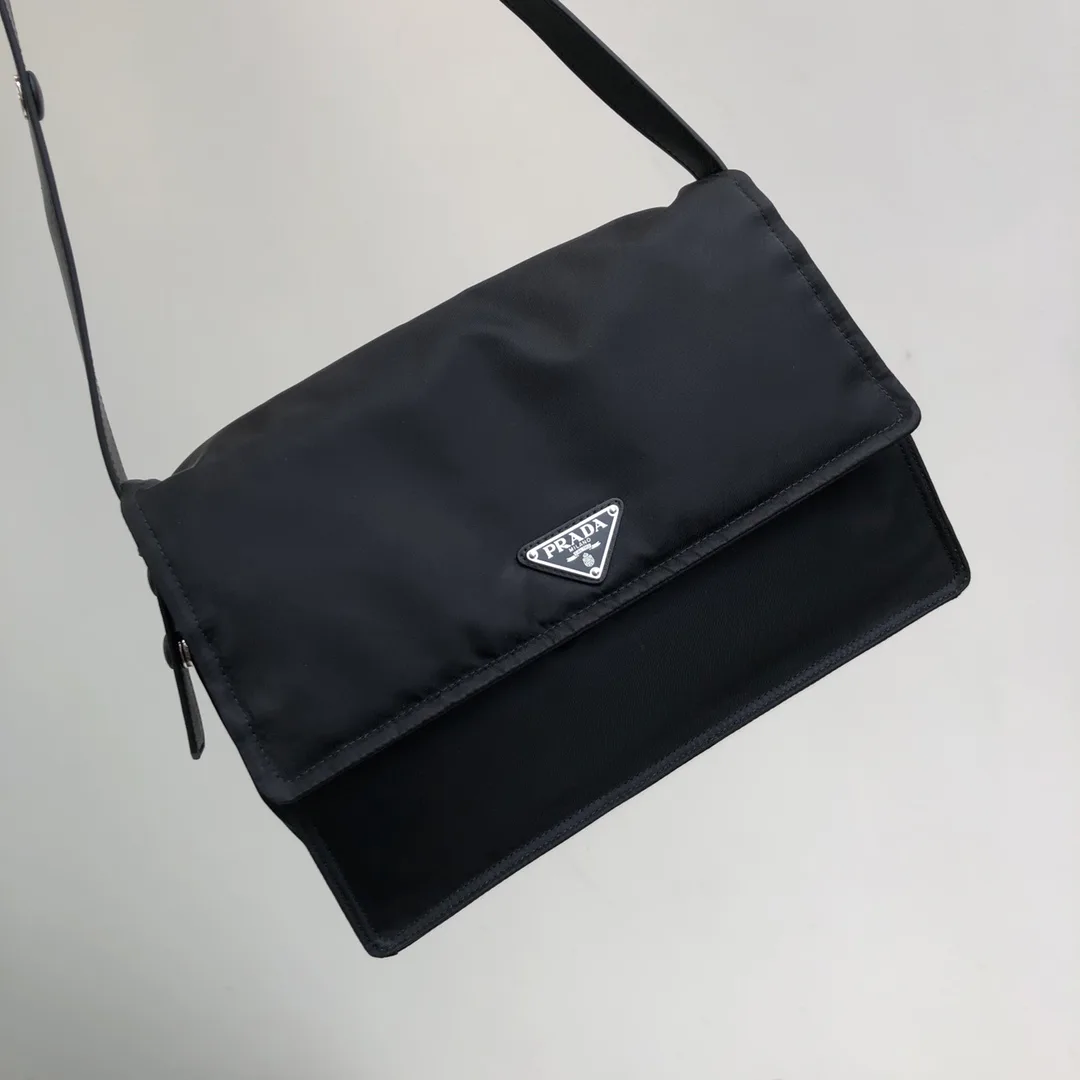 Сумки На Ремне Женские Prada 11910753