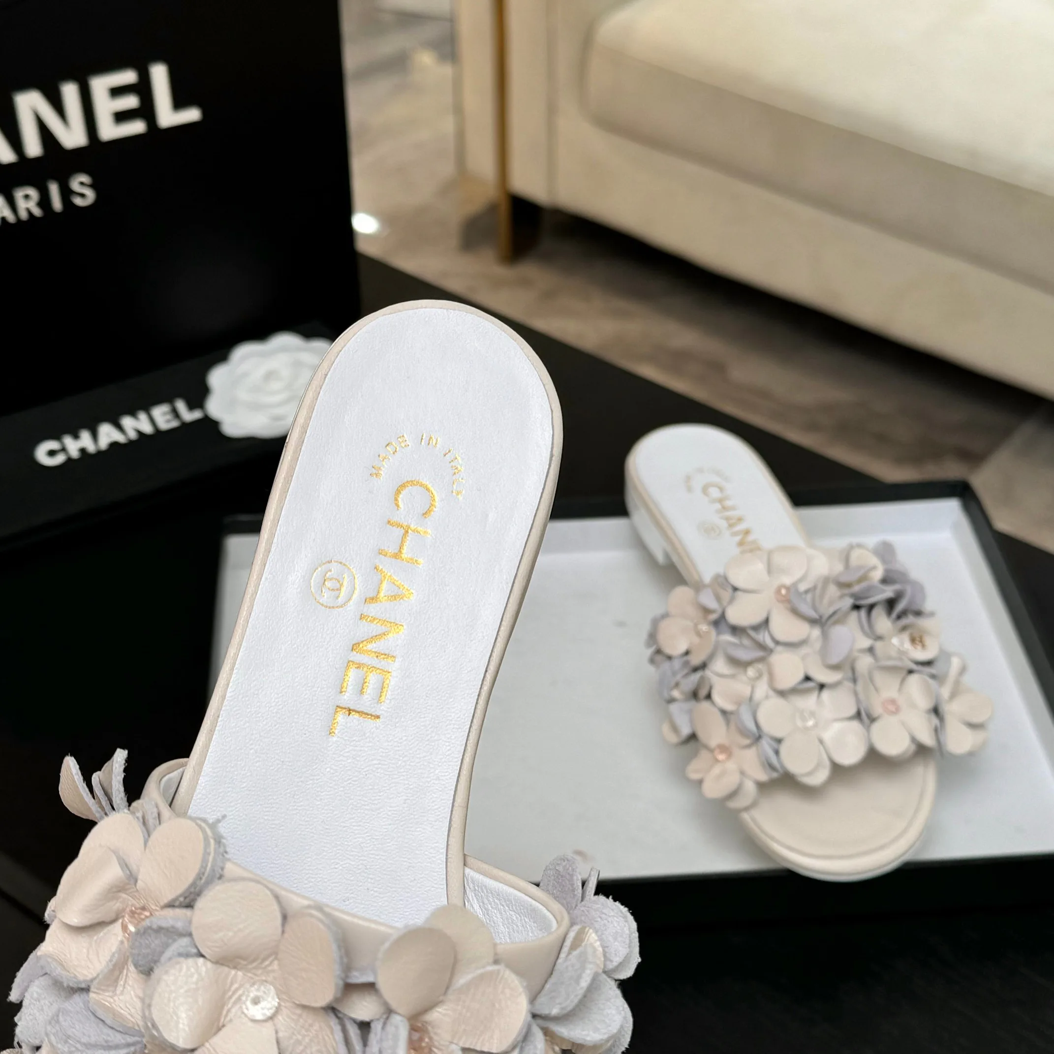 Шлепанцы Женские Chanel 14107