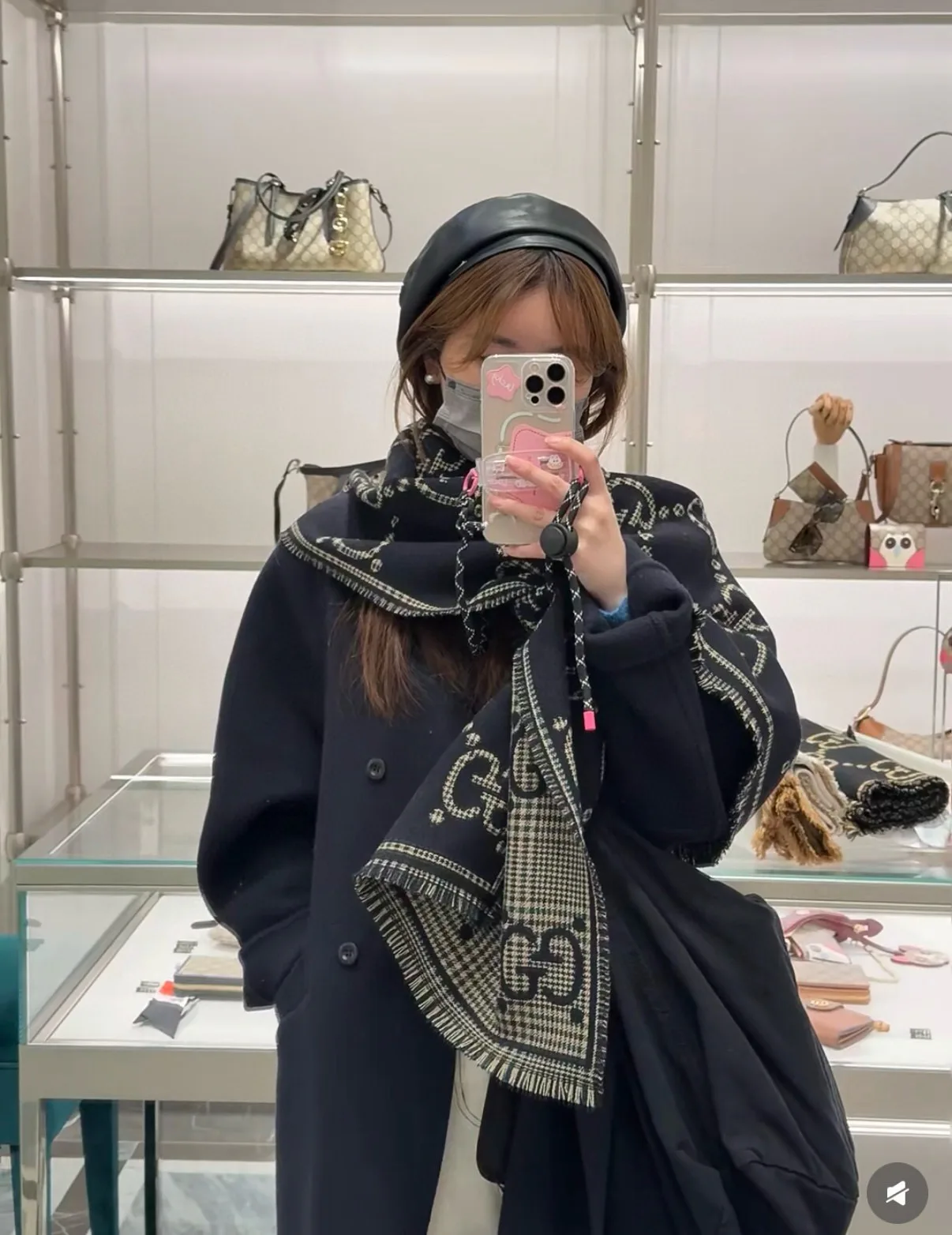 Шарфы Gucci 832119