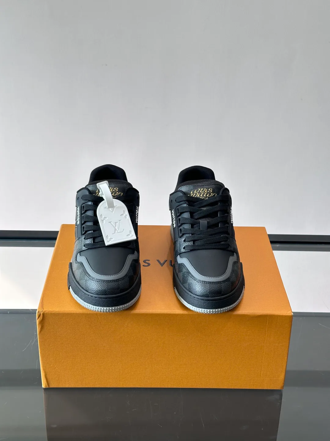 Кроссовки Мужские Louis Vuitton 13546849