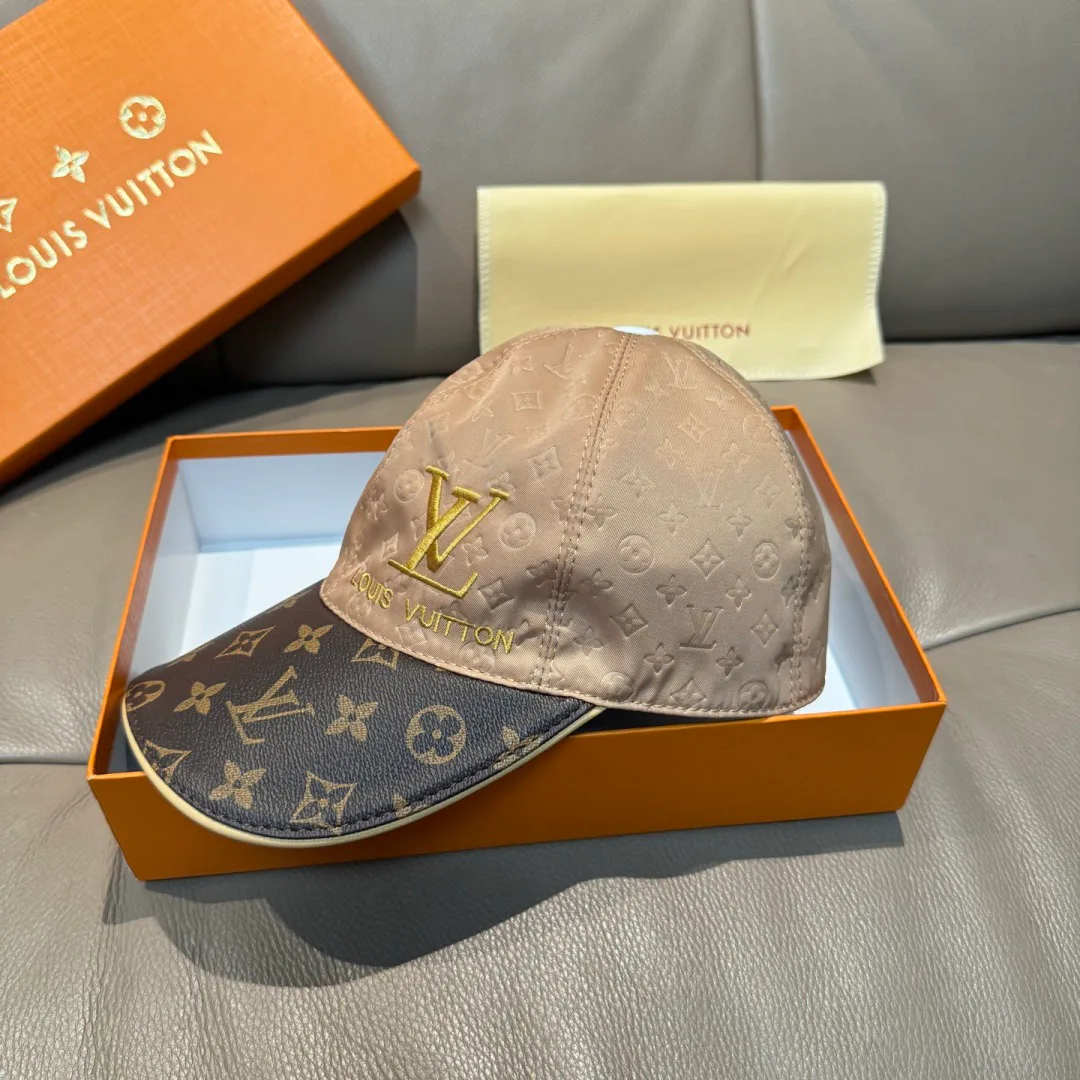 Головные Уборы Louis Vuitton 18347060