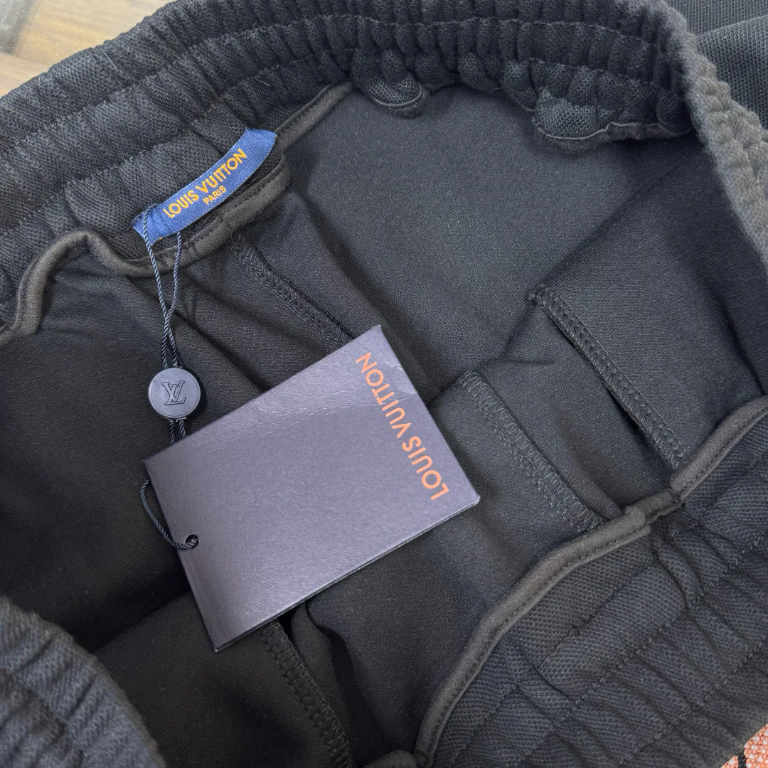 Шорты Женские Louis Vuitton 11885580