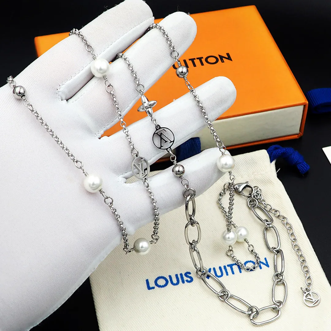 Бижутерия Louis Vuitton 11240567