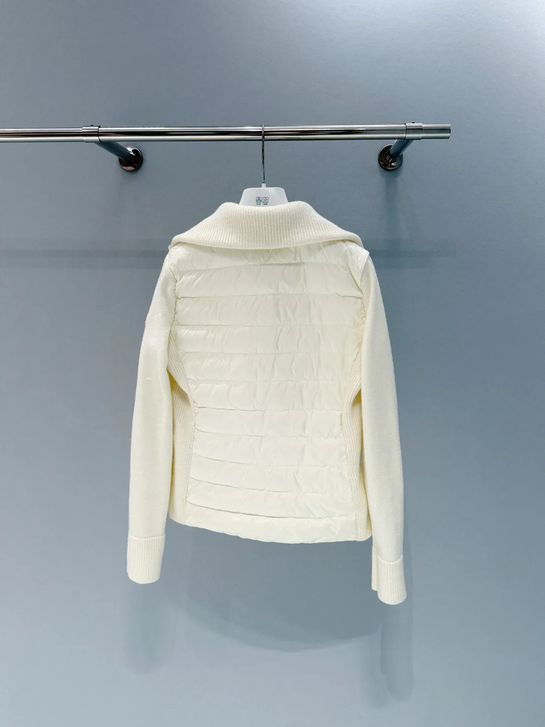 Куртки И Пуховики Женские Moncler 1523729