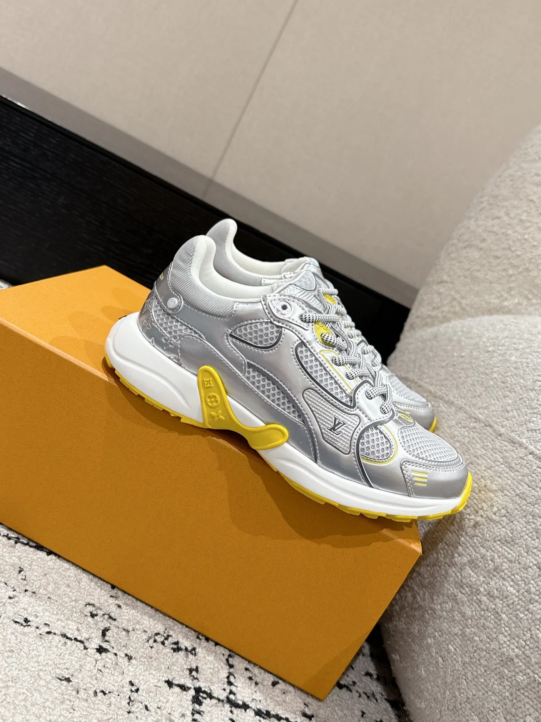 Кроссовки Женские Louis Vuitton 286124