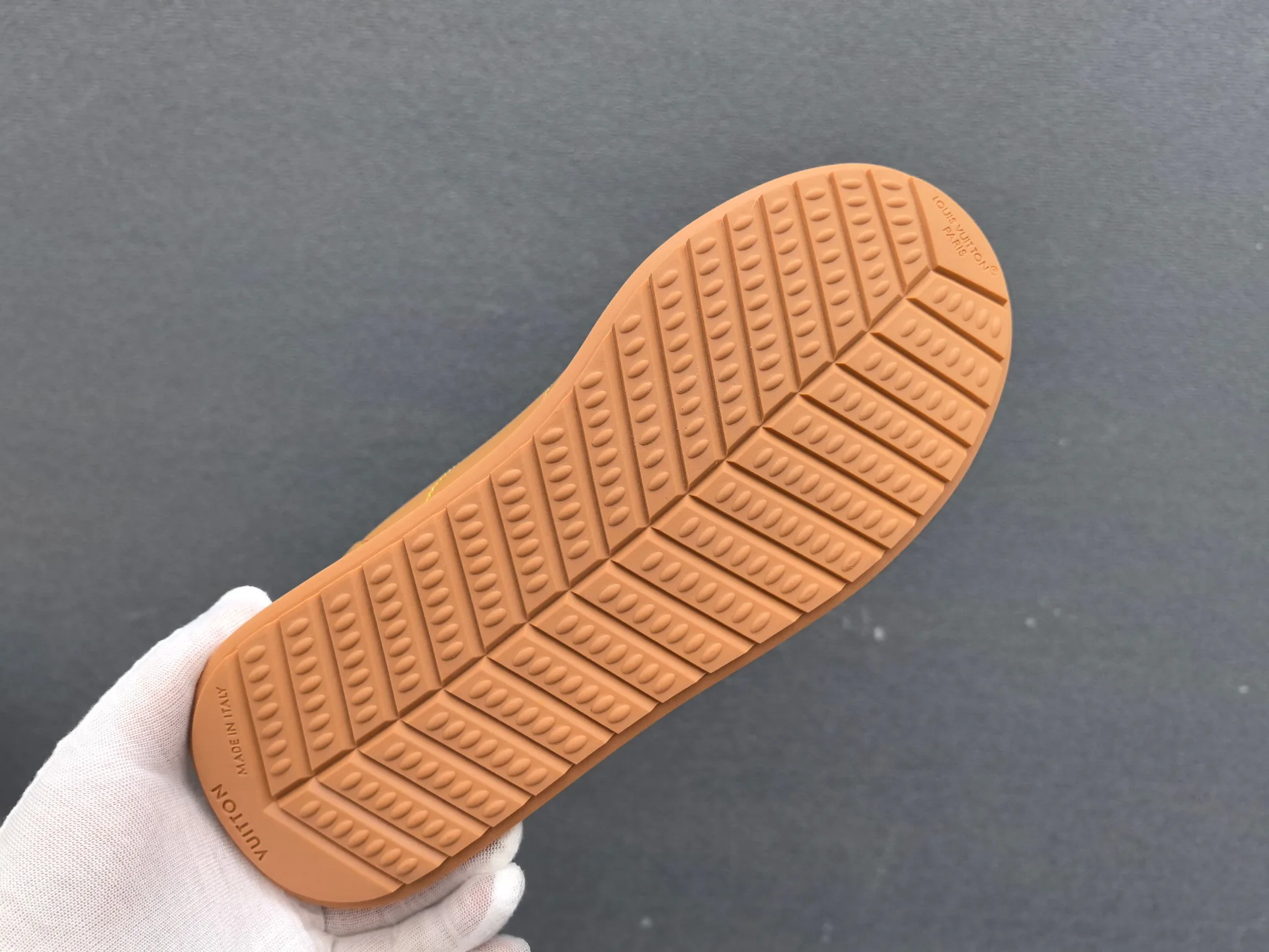 Кроссовки Женские Louis Vuitton 77449