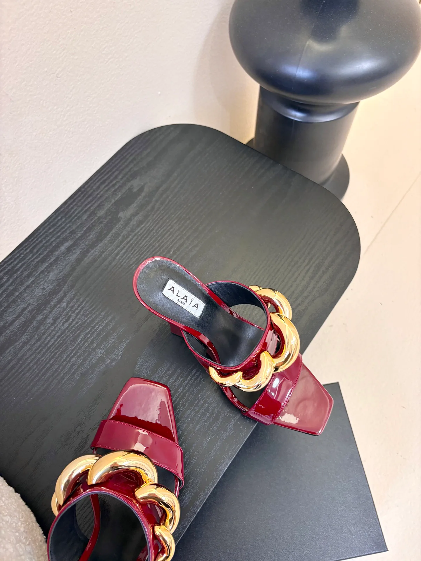 Босоножки Женские Alaia 5033753