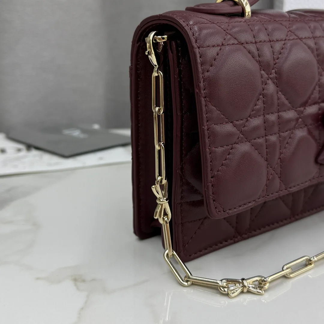 Классические Сумки Женские Christian Dior 12594759