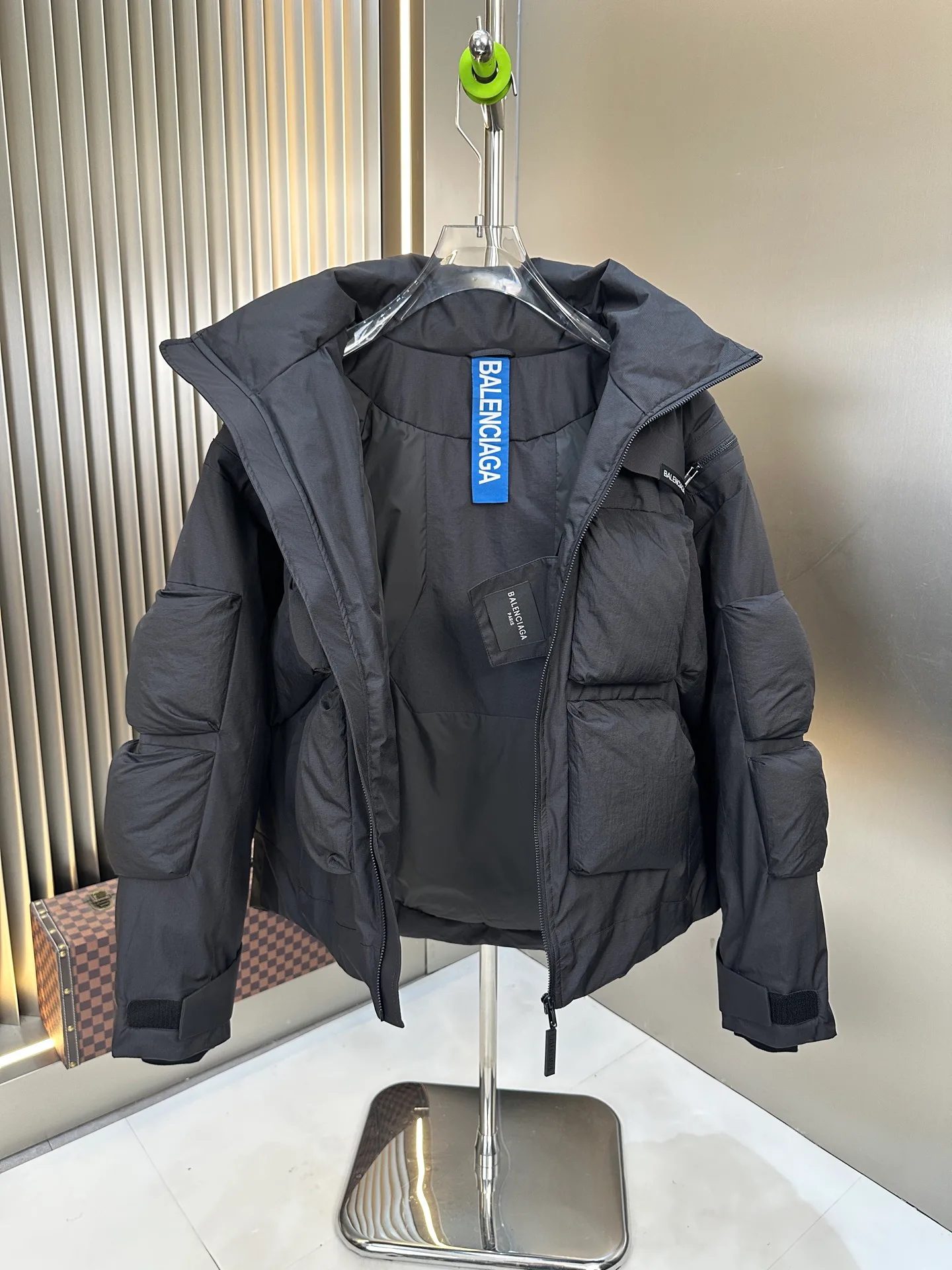 Куртки И Пуховики Женские Balenciaga 788976