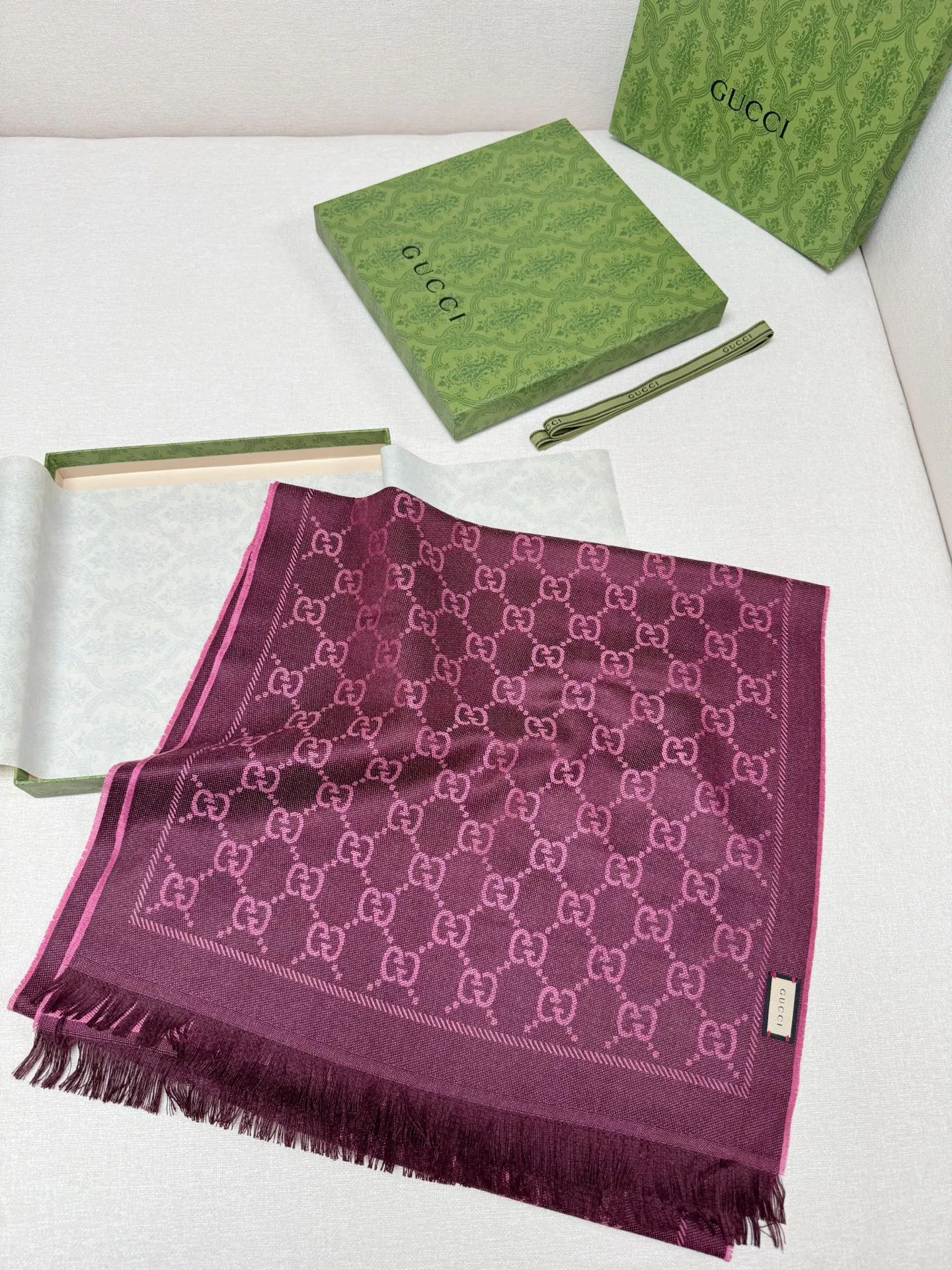 Шарфы Gucci 562867