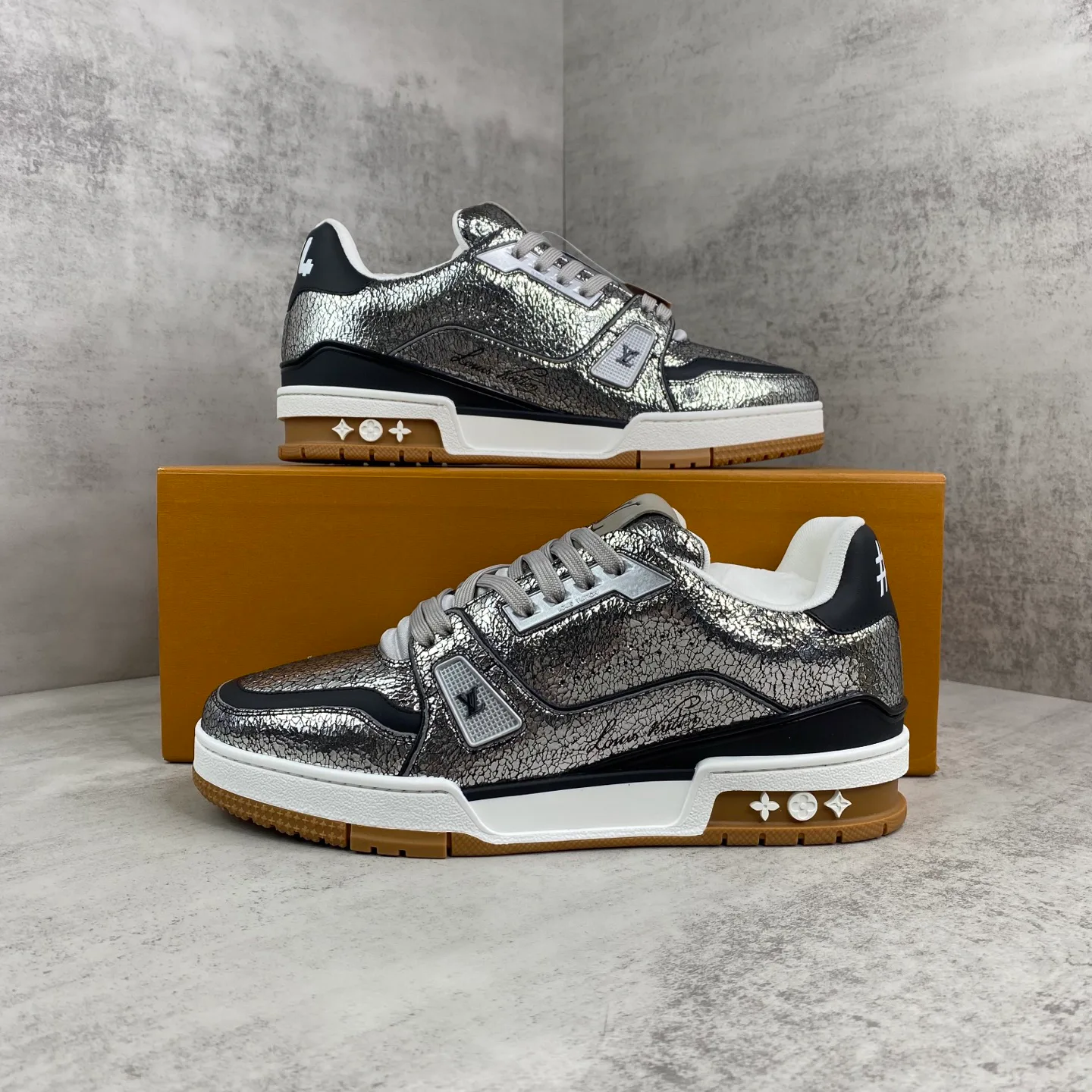 Кроссовки Женские Louis Vuitton 275319