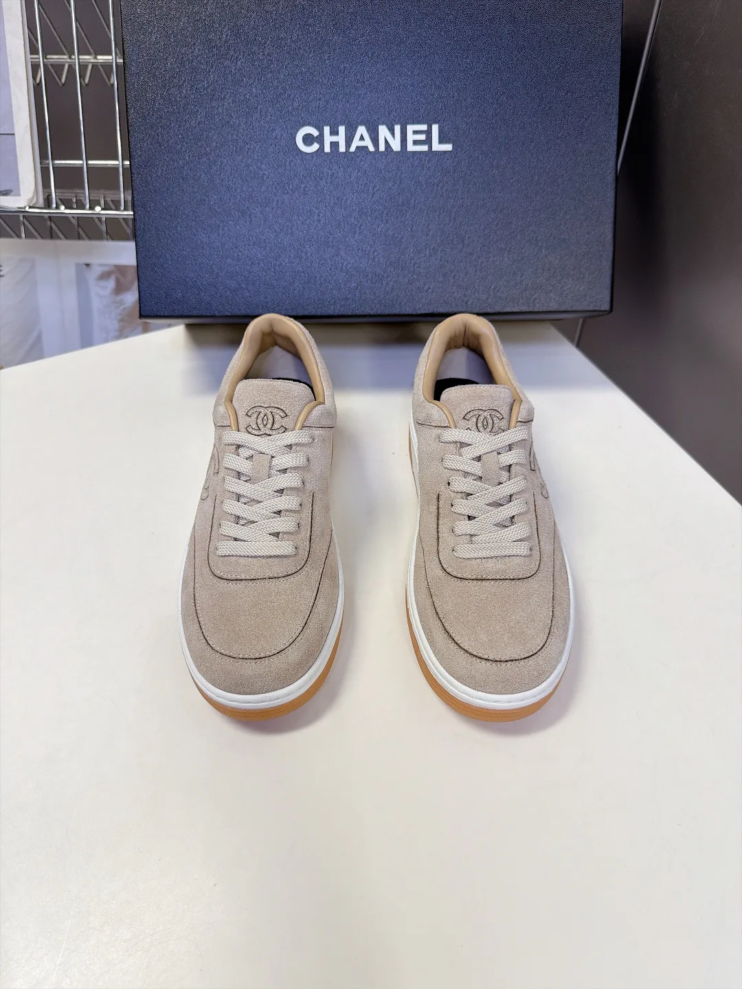 Кроссовки Женские Chanel 18703398