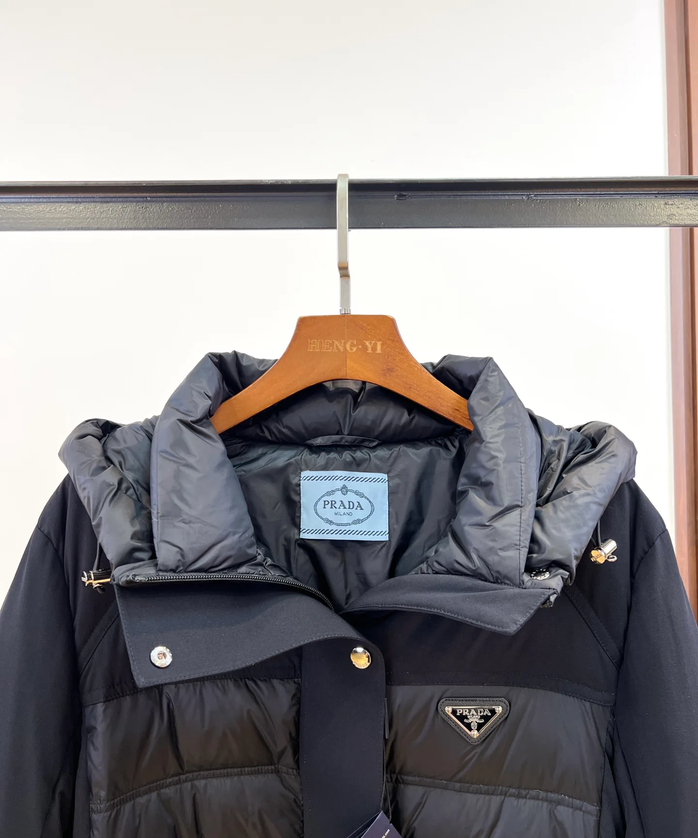 Куртки И Пуховики Женские Prada 18228735