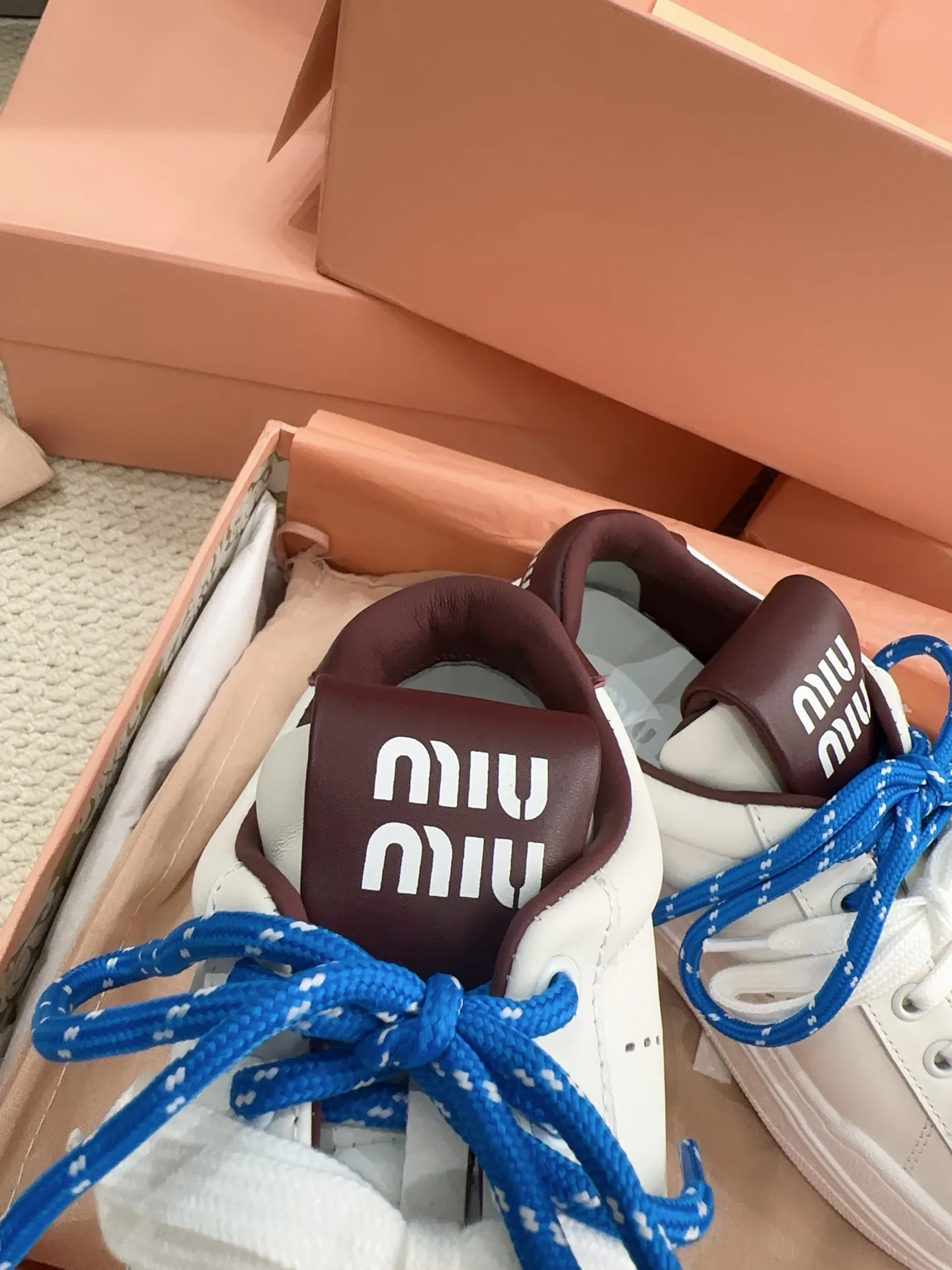 Кроссовки Женские Miu Miu 18041147