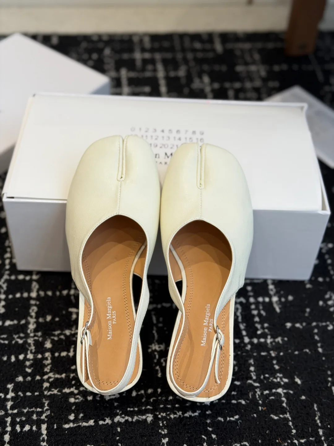 Босоножки Женские Maison Margiela 17997939