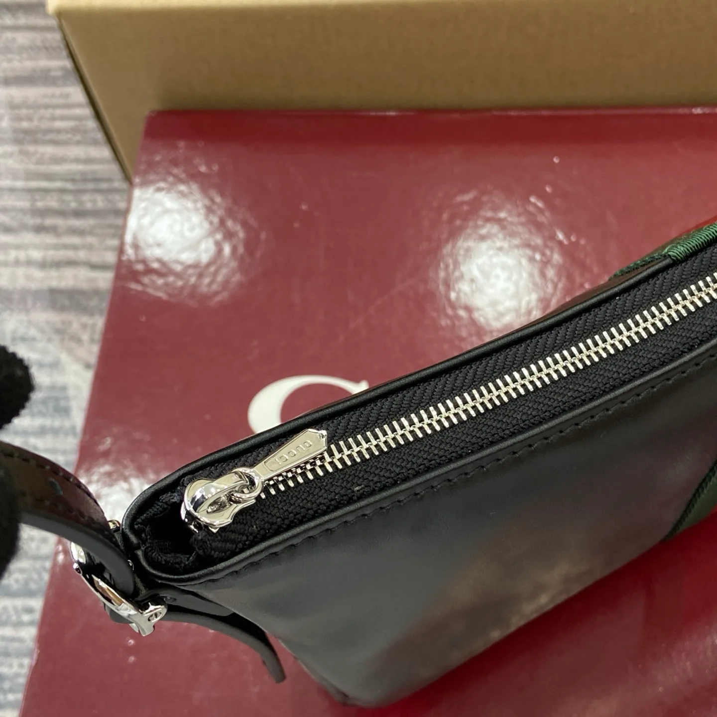 Сумки На Ремне Женские Gucci 691382