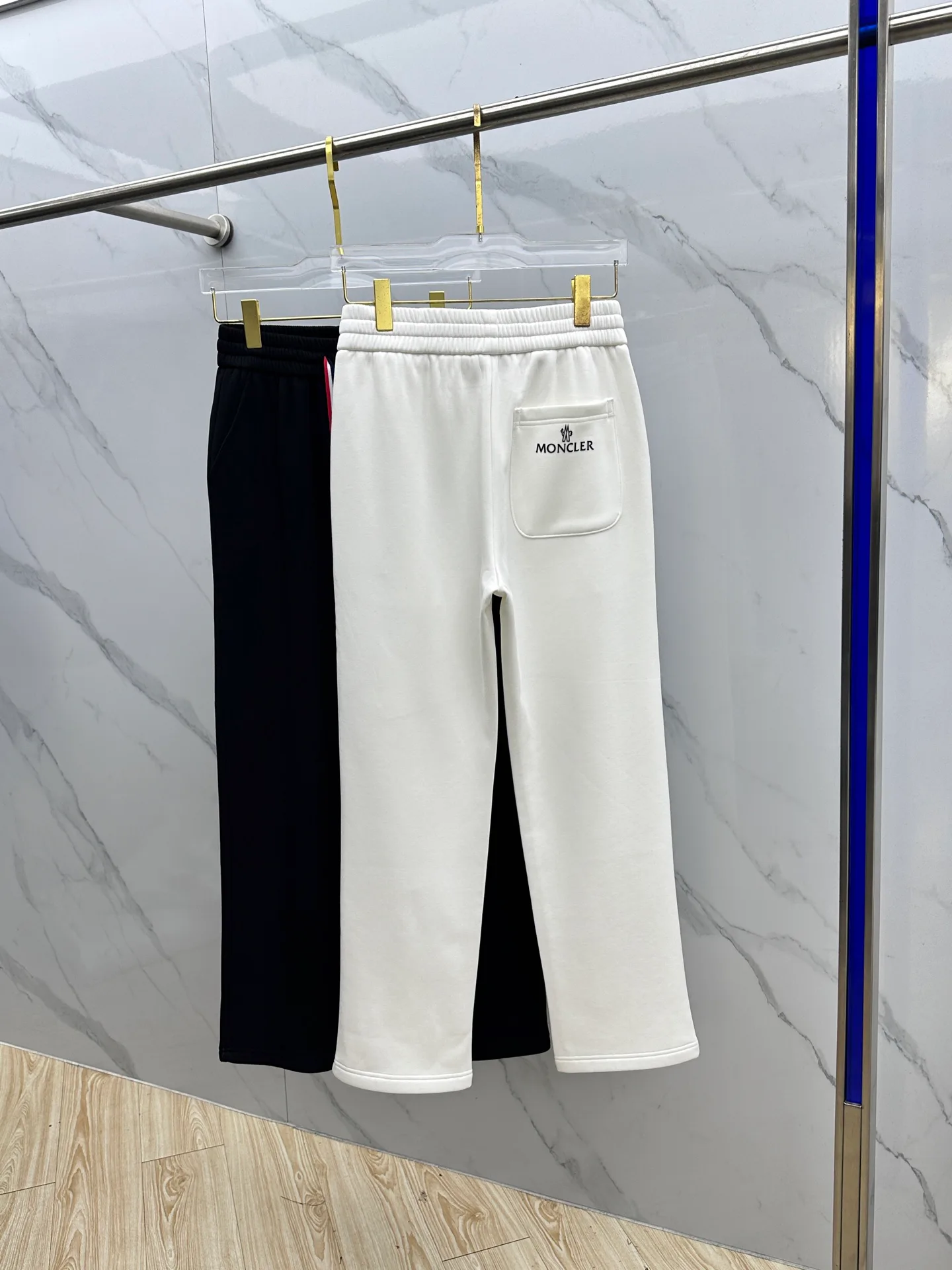 Брюки Мужские Moncler 18246680