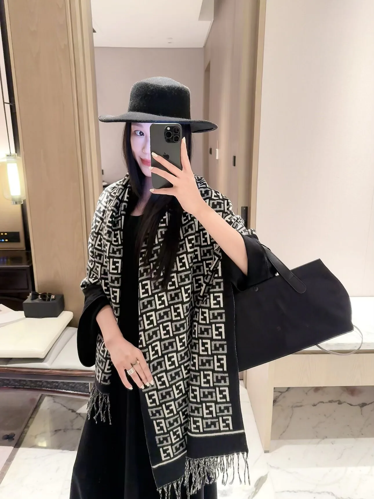 Шарфы Fendi 18003011