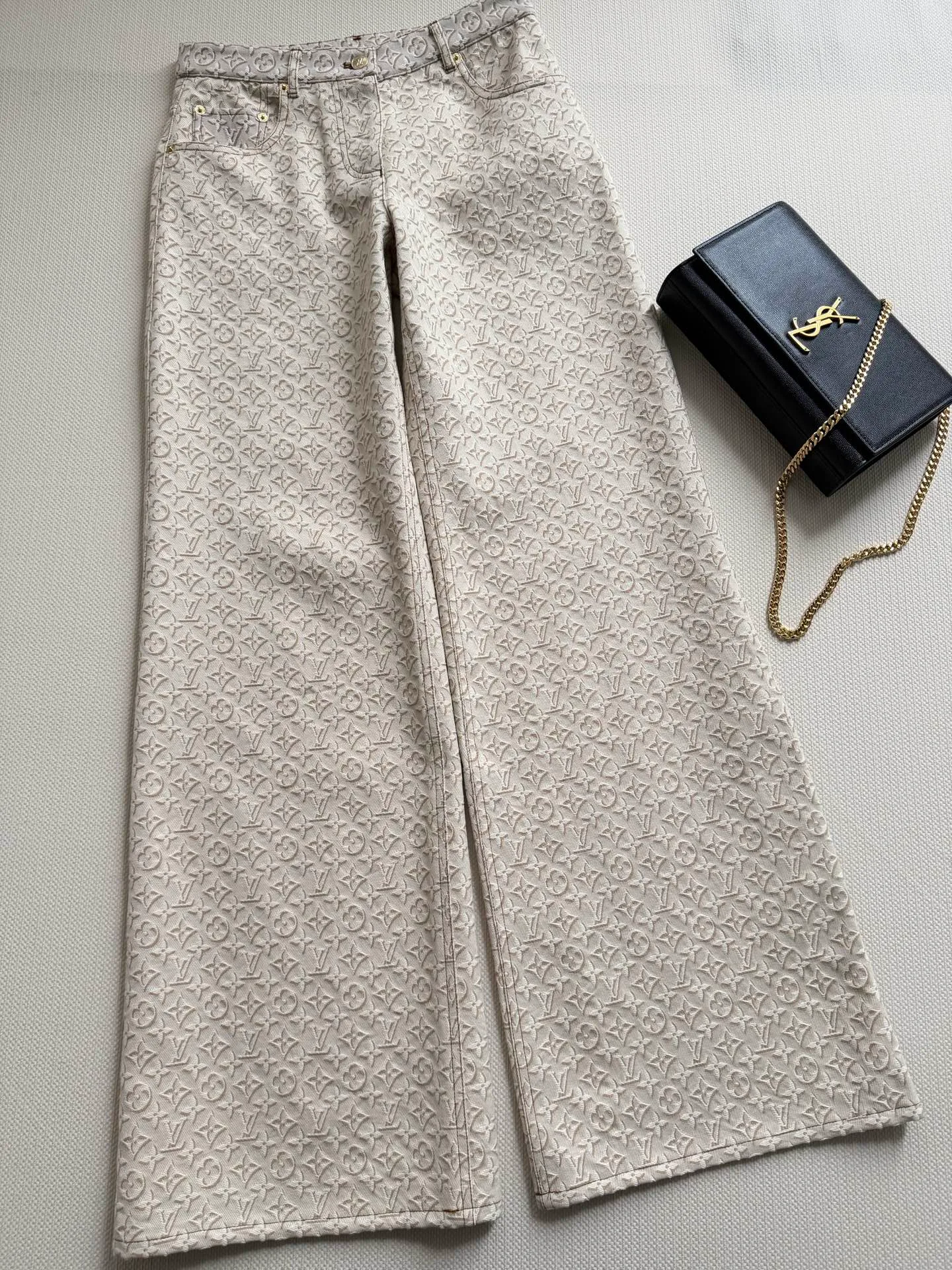 Джинсы Женские Louis Vuitton 11520106