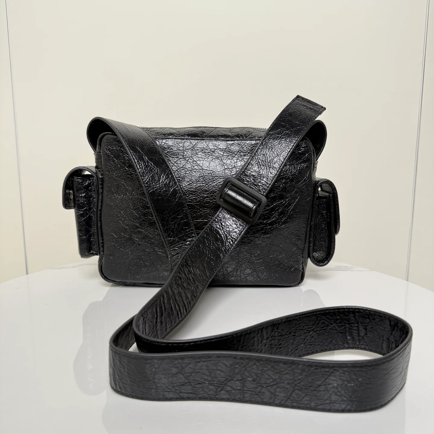 Сумки На Ремне Женские Balenciaga 1221088