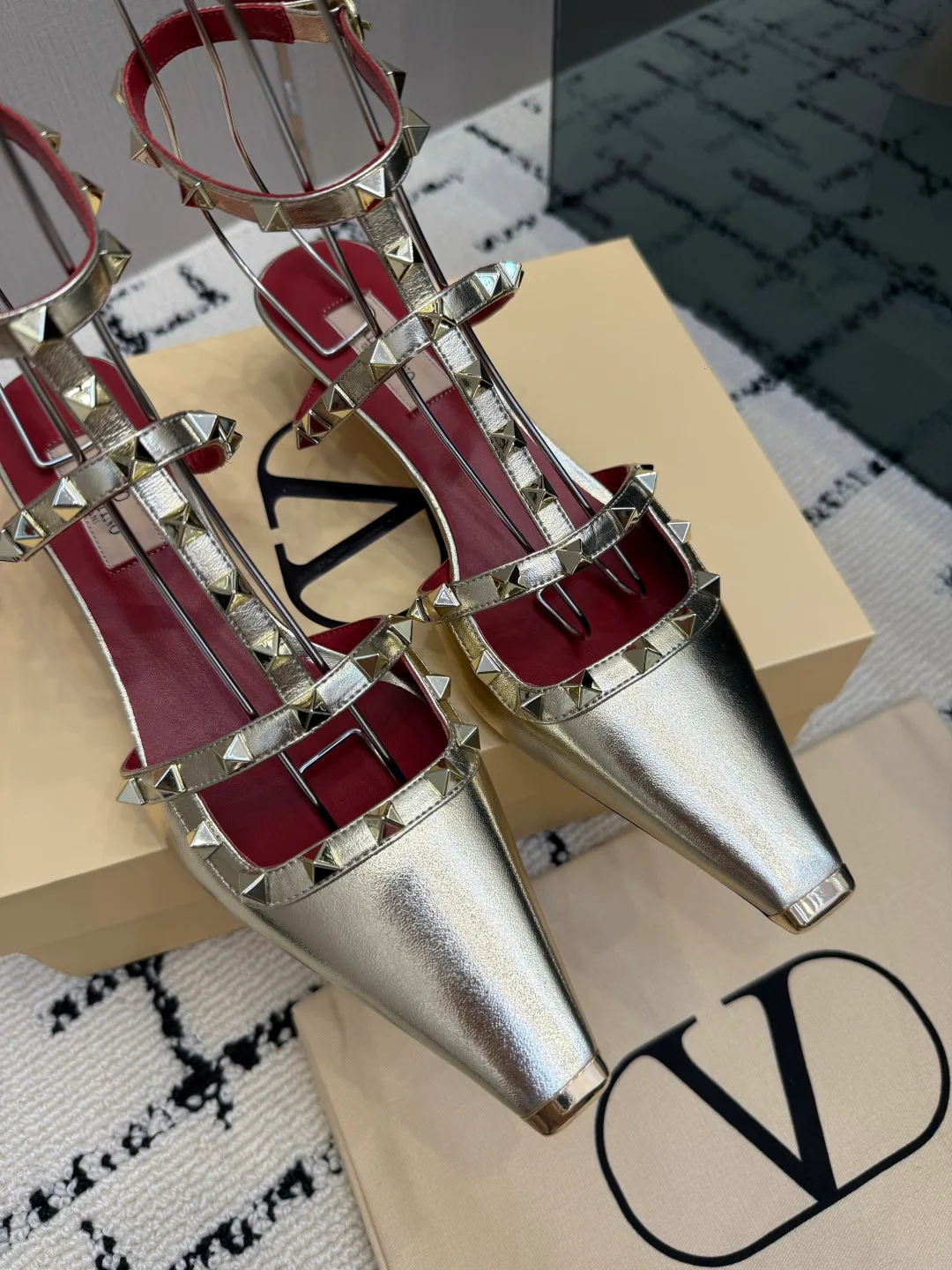 Босоножки Женские Valentino 17594501