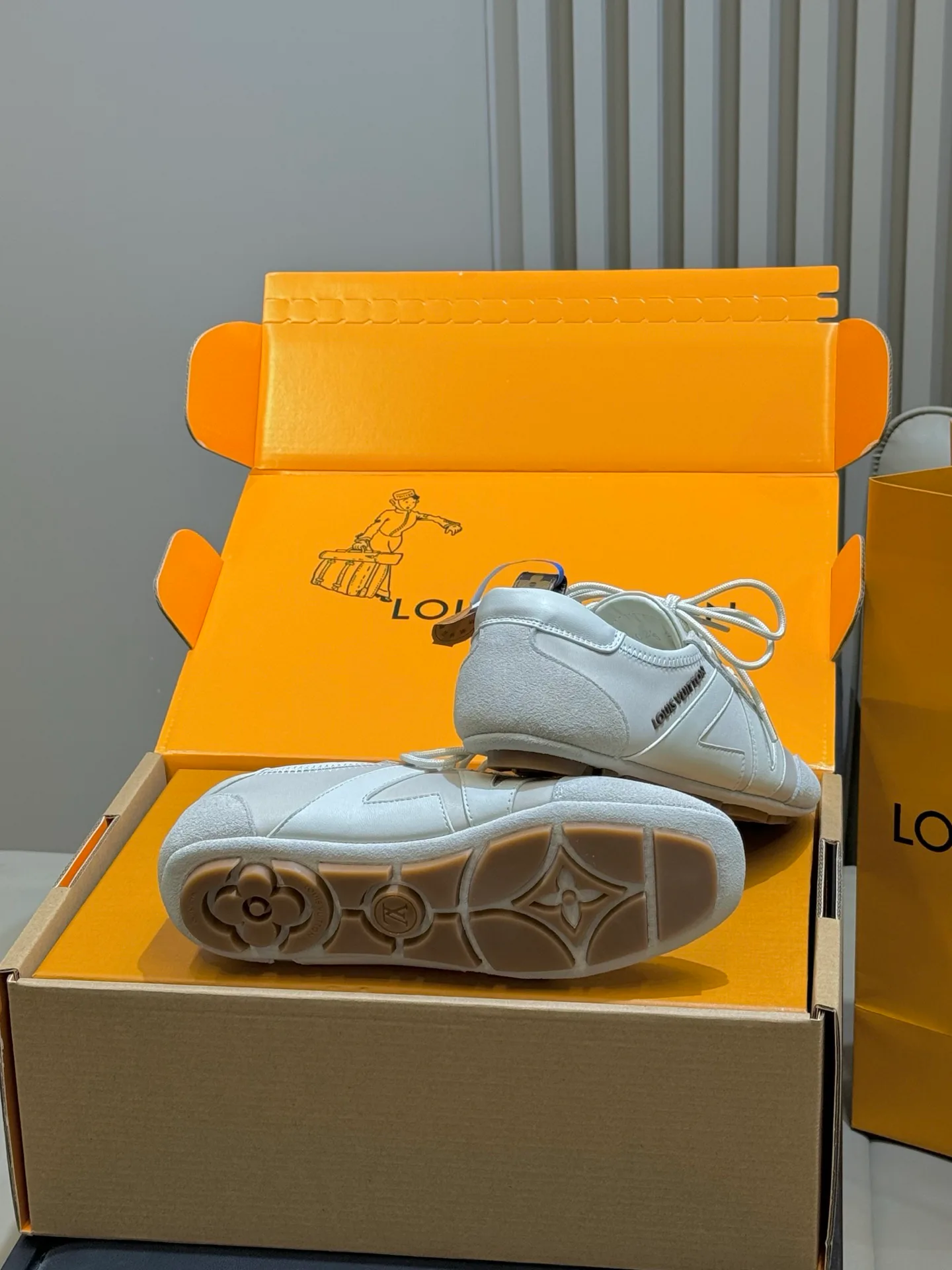 Кроссовки Женские Louis Vuitton 1130751