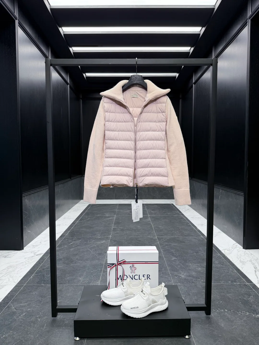 Куртки И Пуховики Женские Moncler 1738464