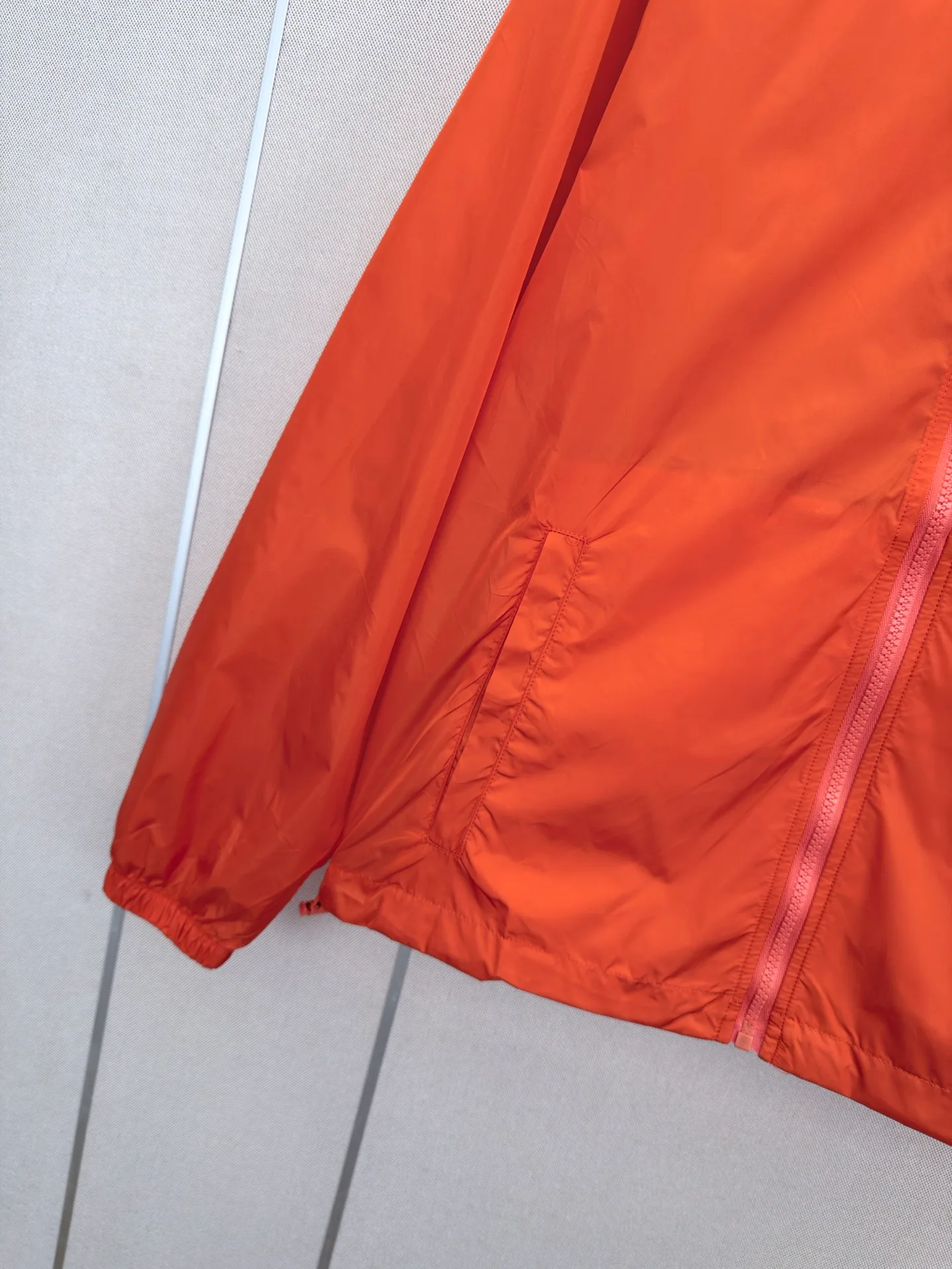 Куртки И Пуховики Женские Prada 14543533