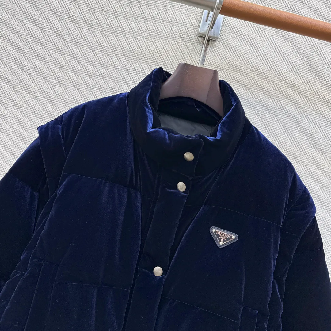 Куртки И Пуховики Женские Prada 18245858