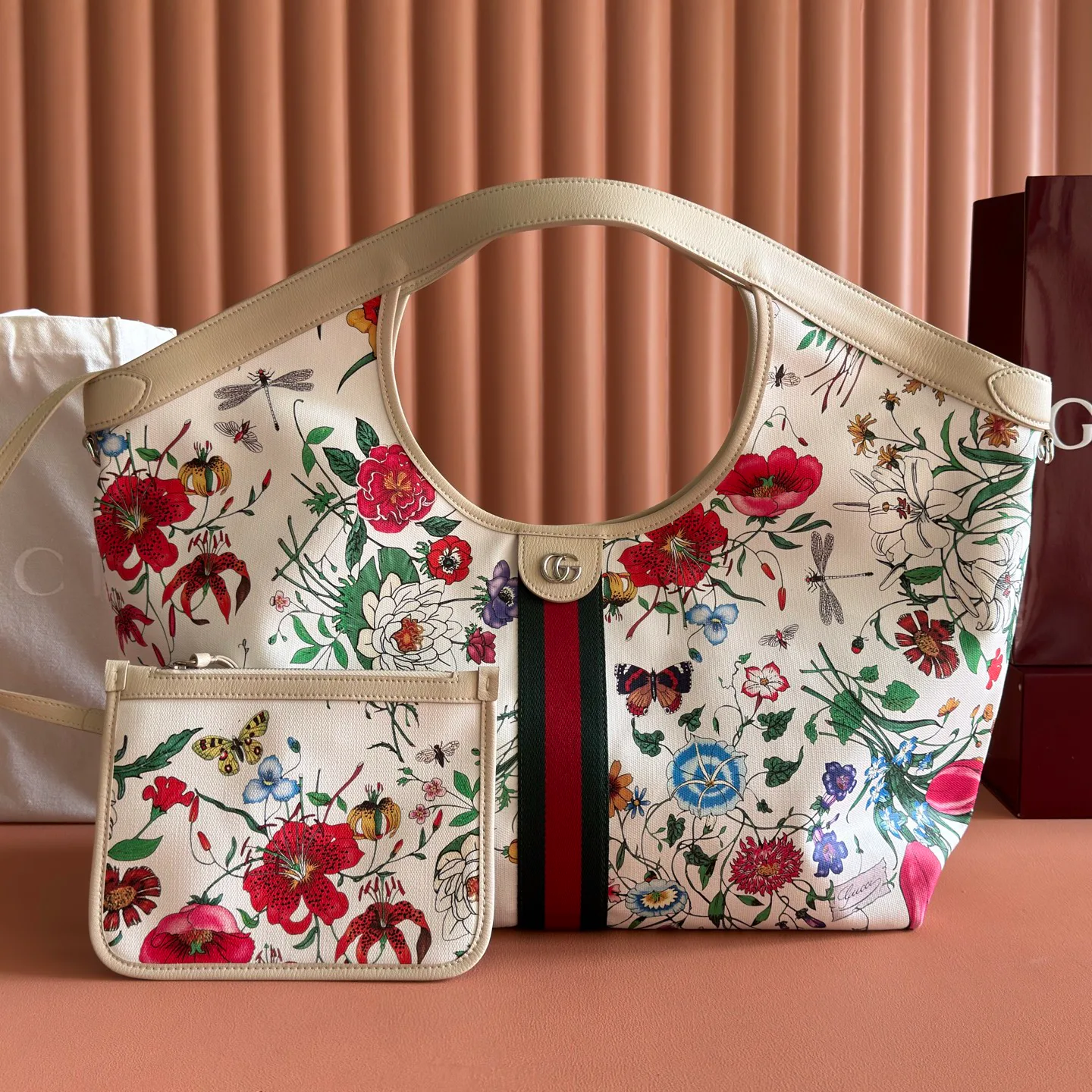 Классические Сумки Женские Gucci 18148089