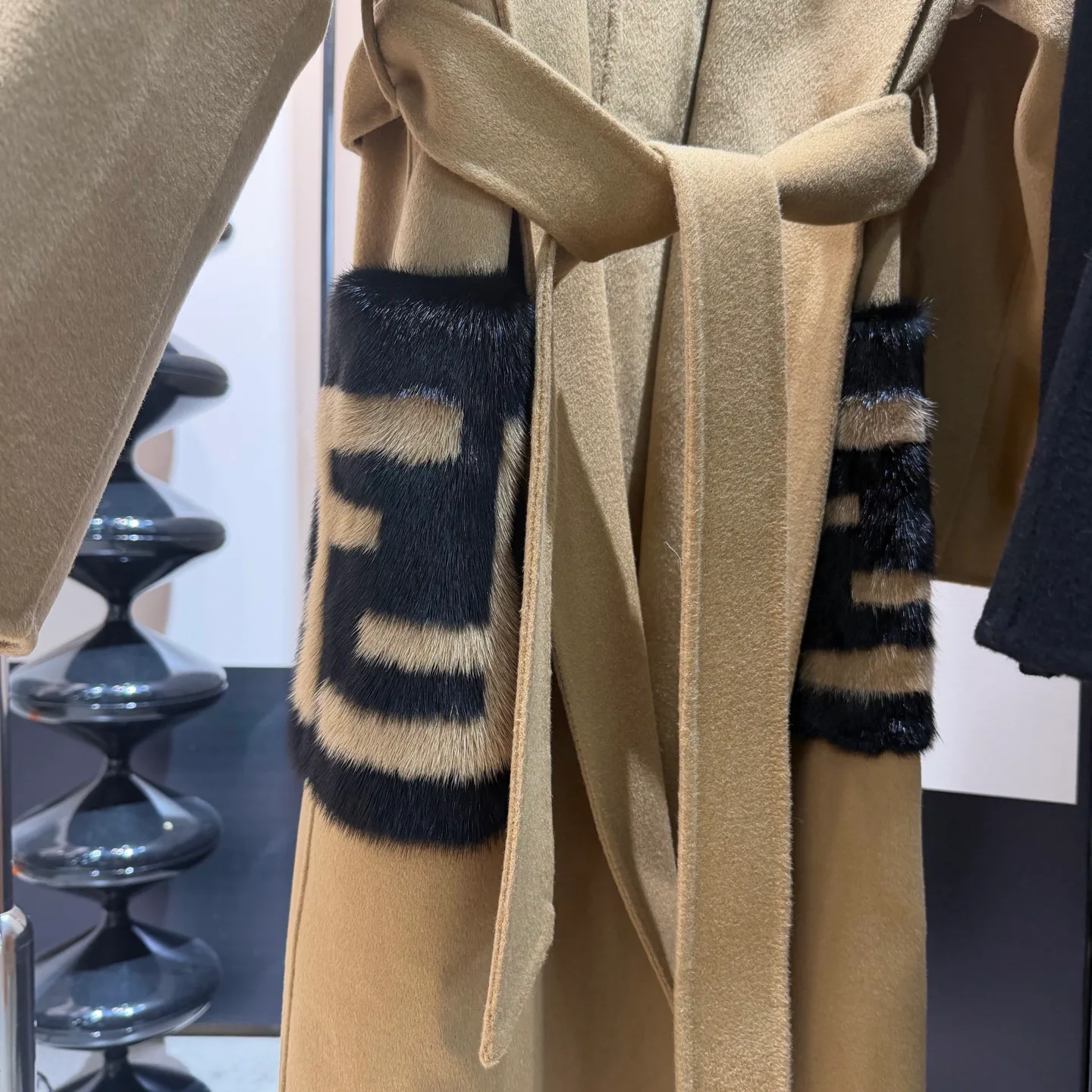 Пальто Женские Fendi 19260068