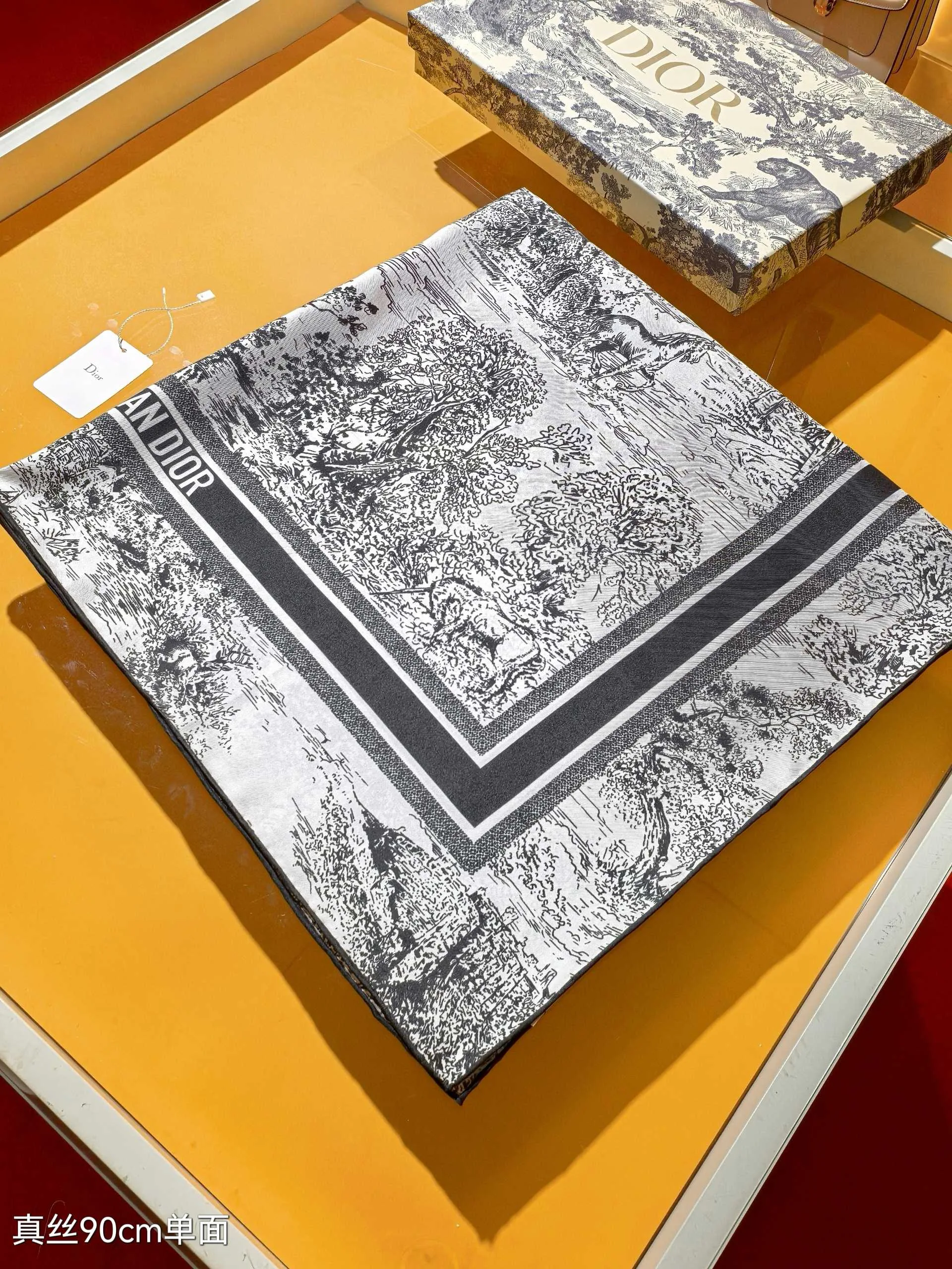 Шарфы Christian Dior 21990