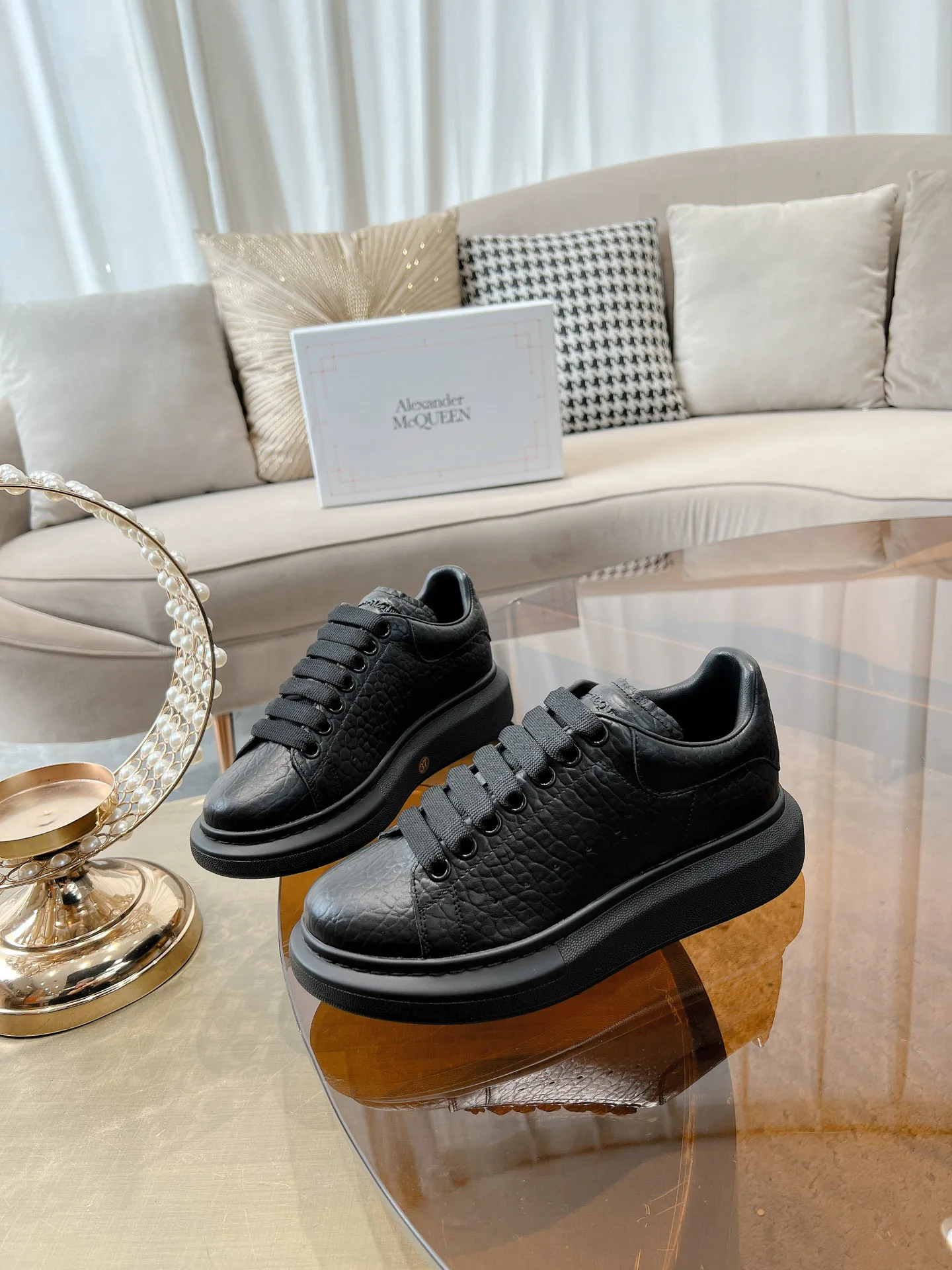 Кроссовки Женские Alexander Mcqueen 3446141