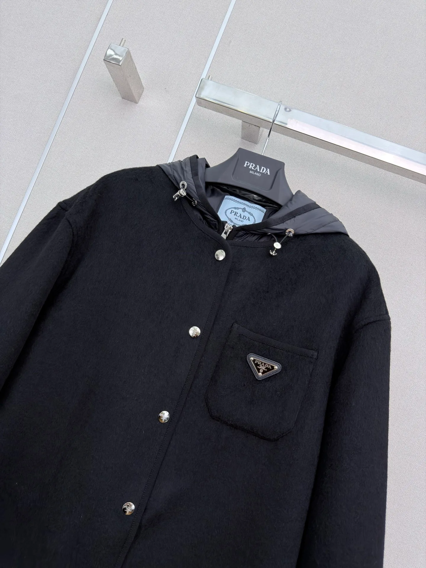 Куртки И Пуховики Женские Prada 18185776