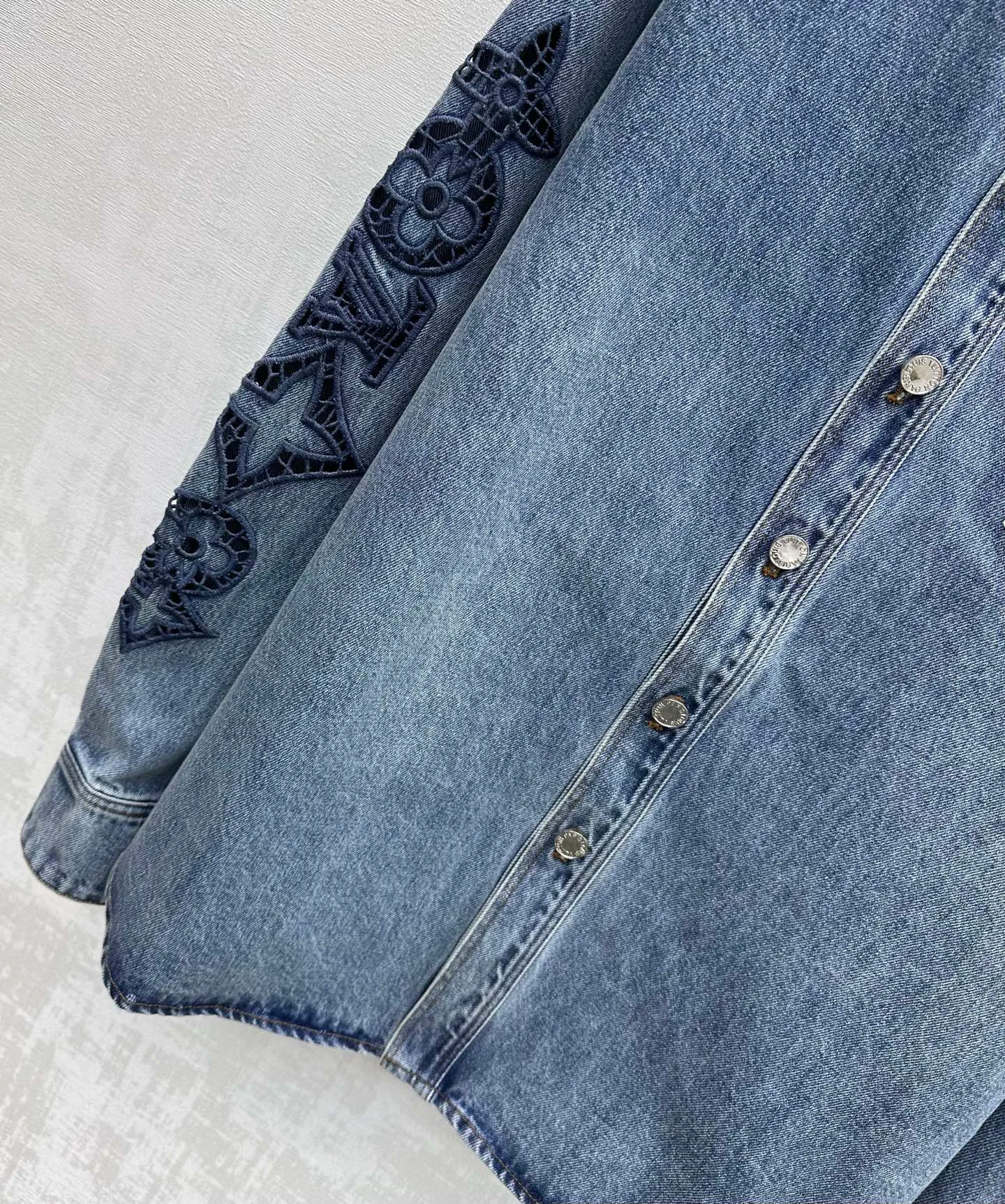 Рубашки Женские Louis Vuitton 11210205