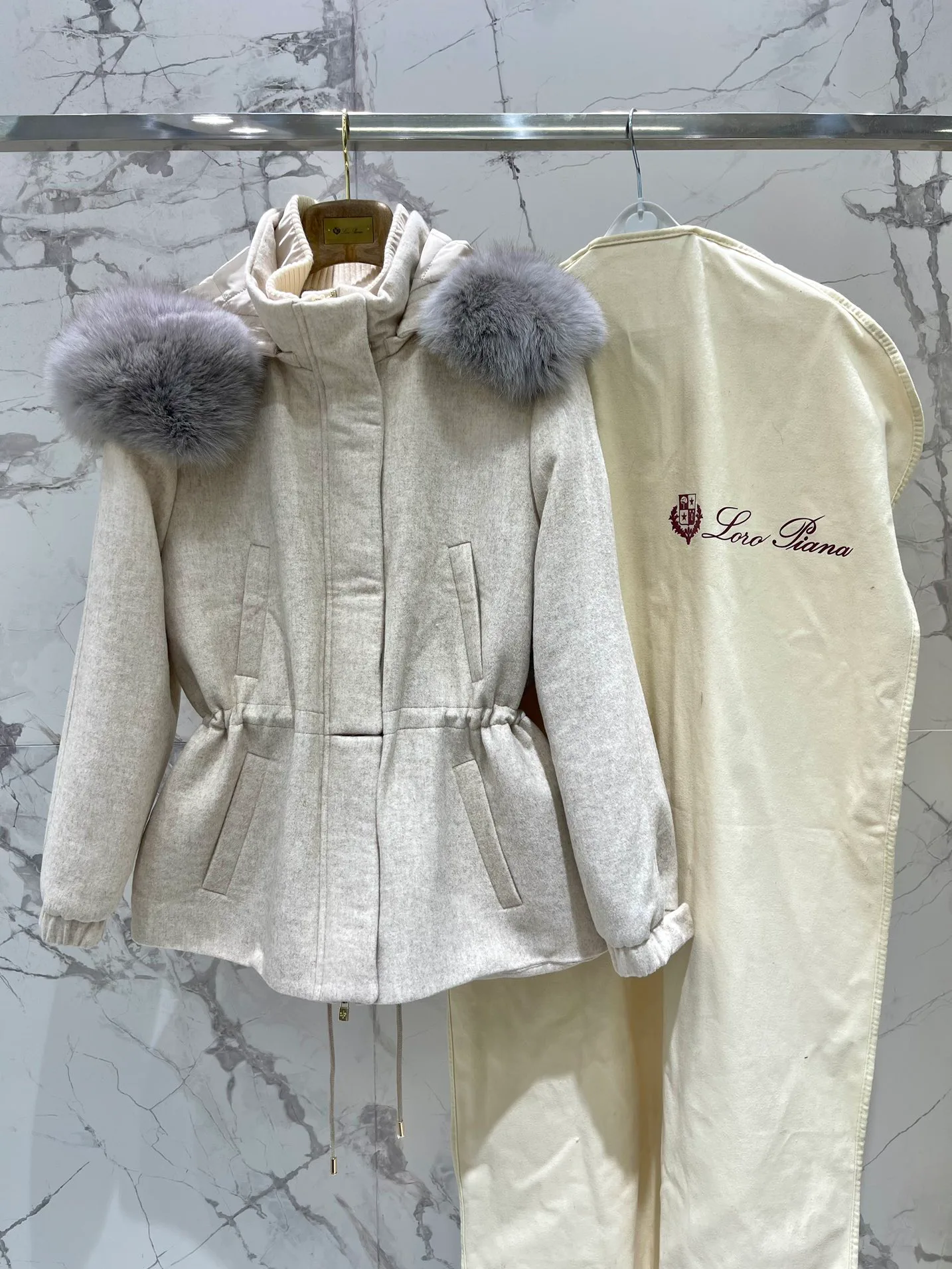 Куртки И Пуховики Женские Loro Piana 1144973