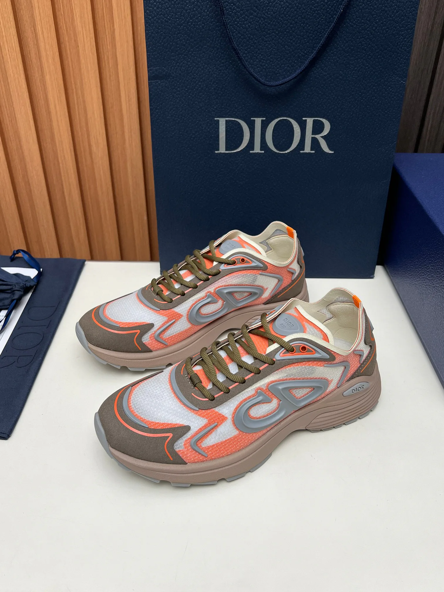 Кроссовки Женские Christian Dior 13406948