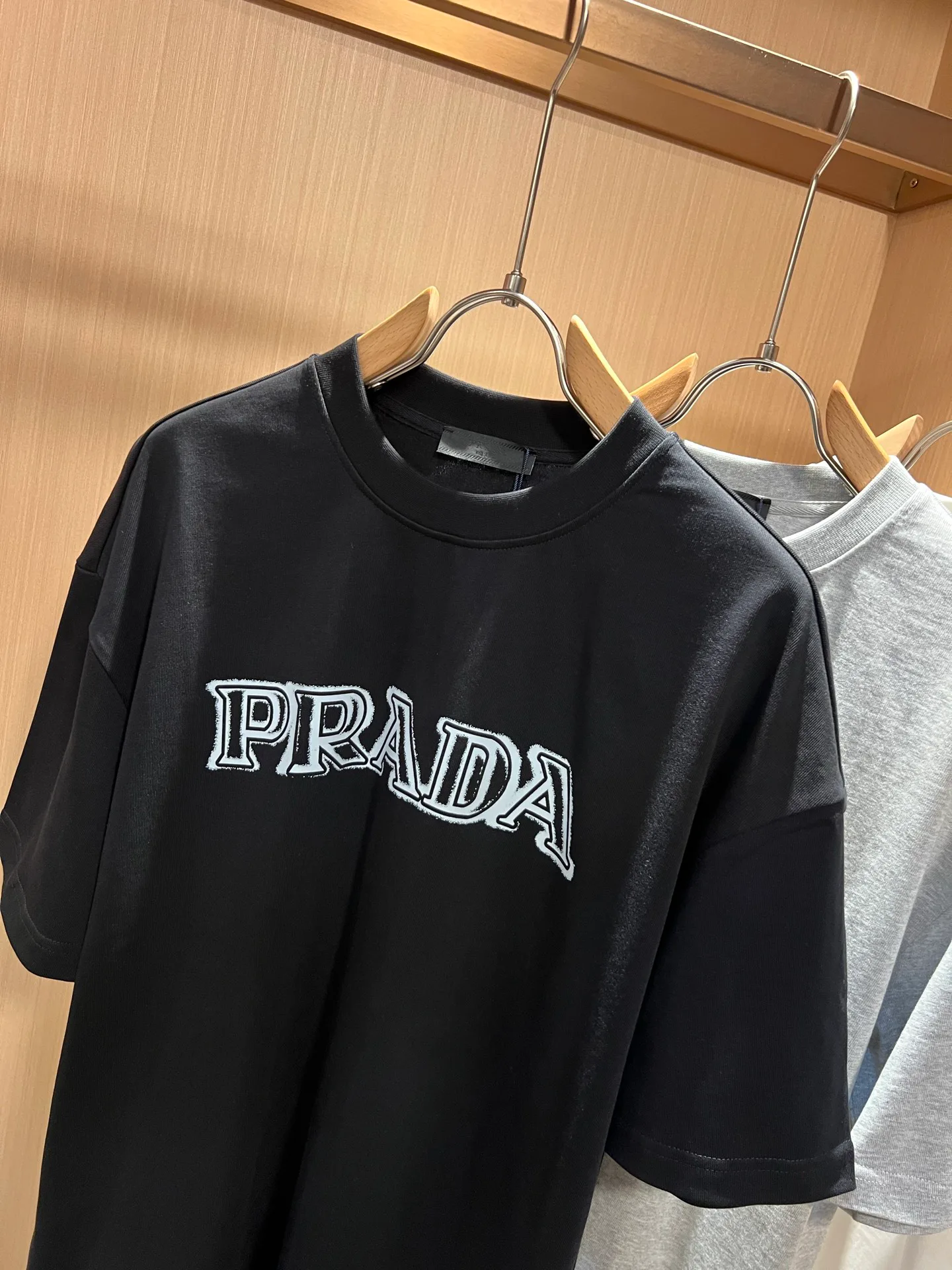 Футболки Женские Prada 11952799