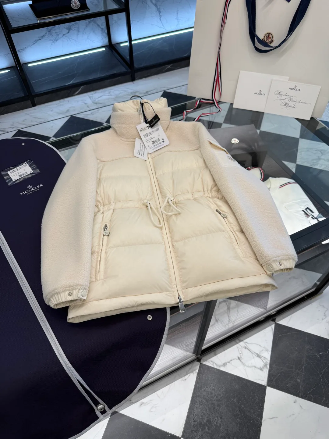 Куртки И Пуховики Женские Moncler 19554353