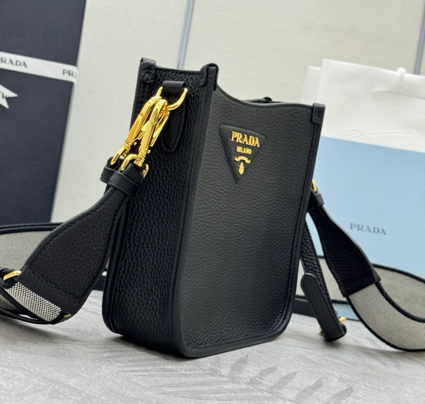 Сумки На Ремне Женские Fendi 14225460