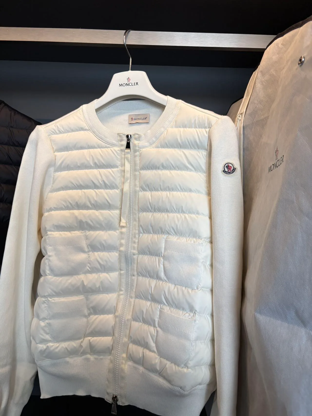 Куртки И Пуховики Женские Moncler 18110983