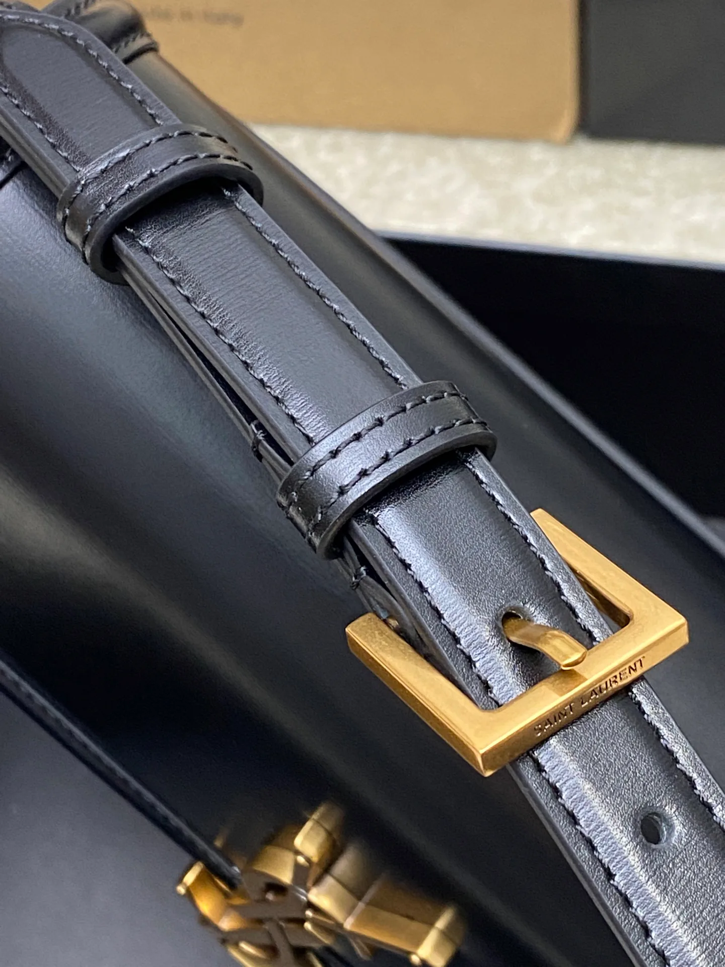 Классические Сумки Женские Saint Laurent 11152492