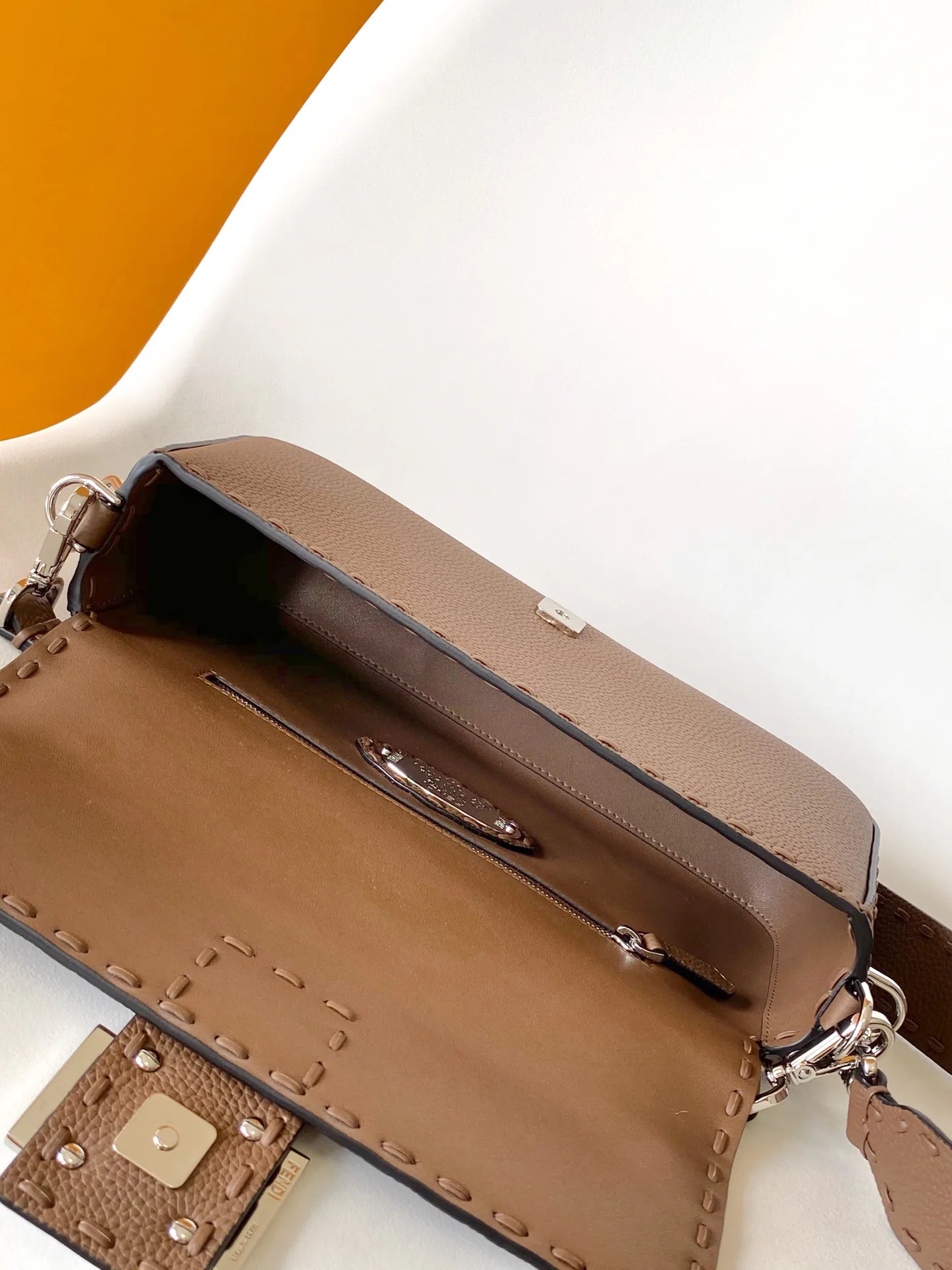 Классические Сумки Женские Fendi 12718236