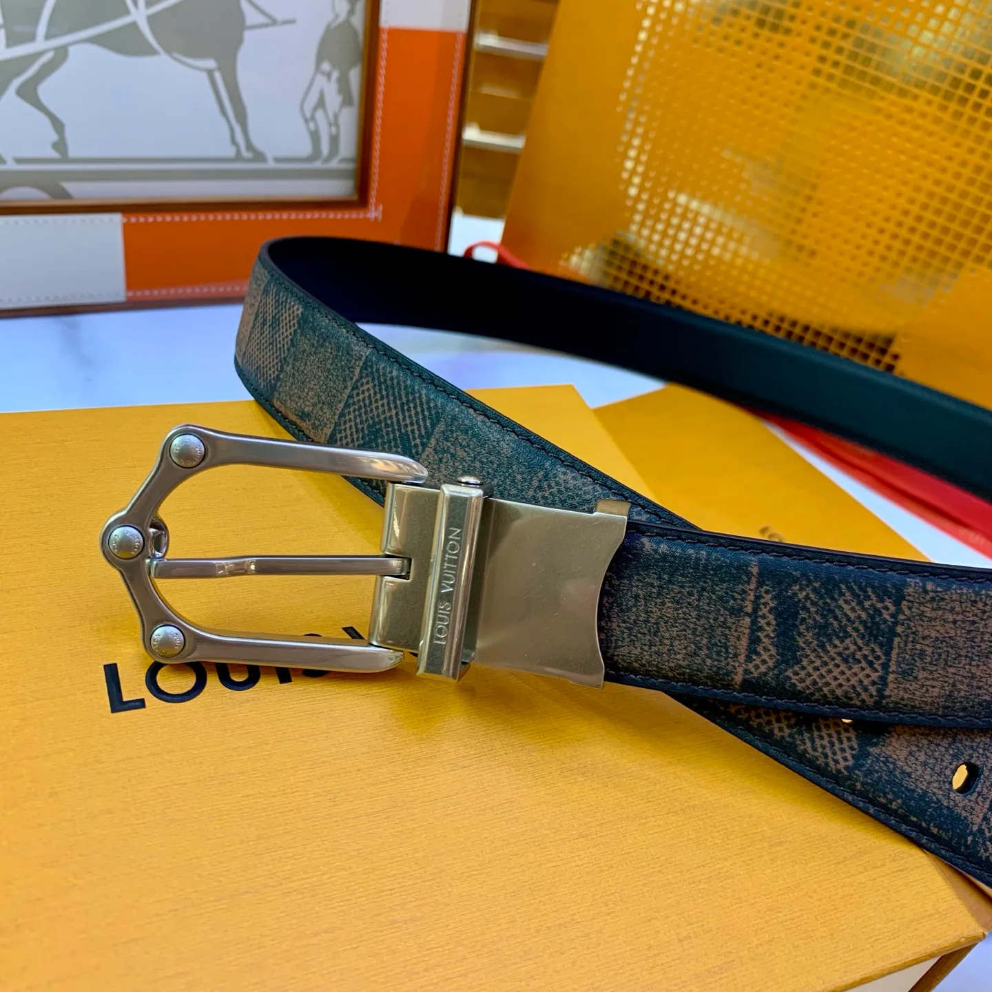 Ремни Louis Vuitton 17682178