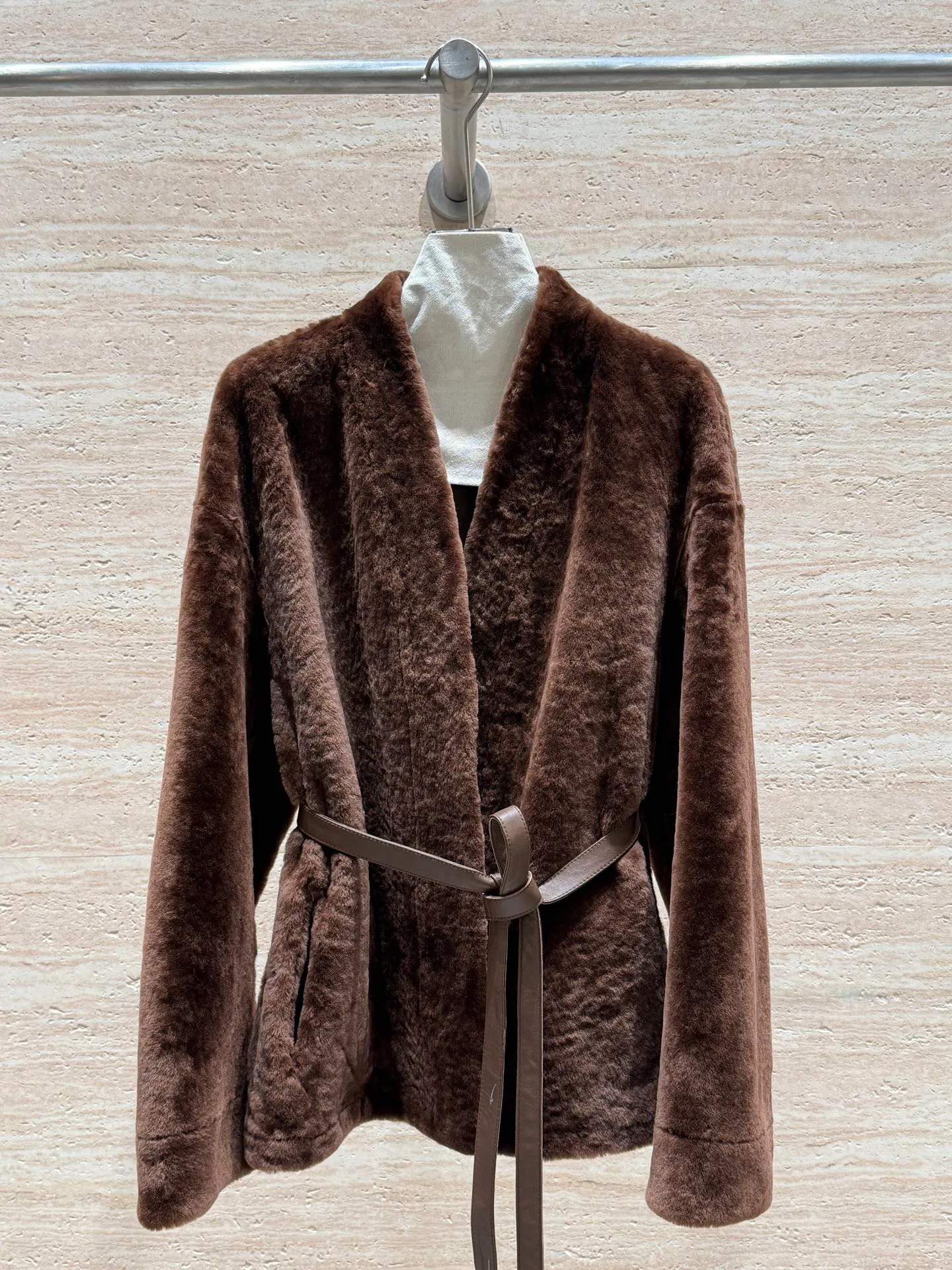 Кожаные Куртки И Дублёнки Женские Loro Piana 662190