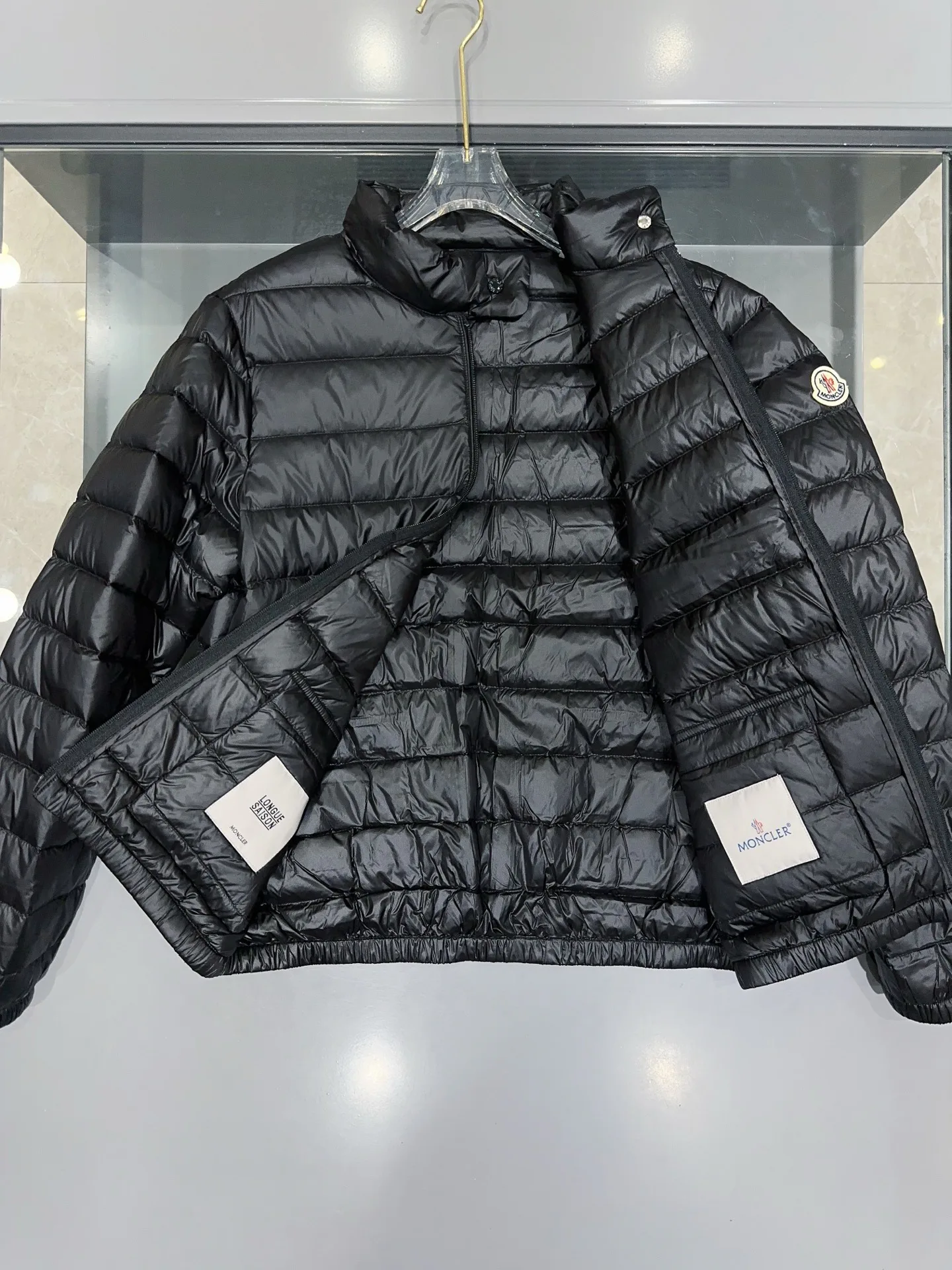 Куртки И Пуховики Женские Moncler 19084321